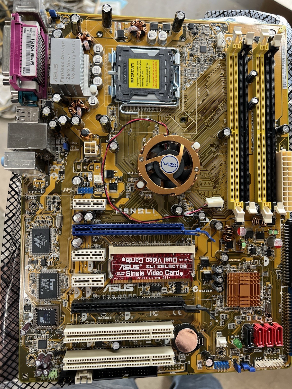 BRAND NEW ASUS P5NSLI MB Motherboard 775 Dual Video Card I/o Shield Nvidia