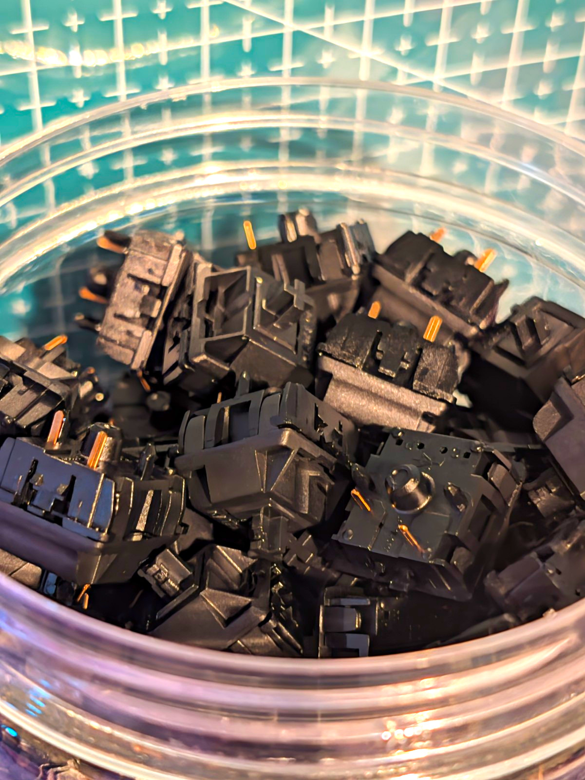 Gateron Oil King V2 Mechanical Keyboard Switches, 90pcs 5-Pin Linear Pre-Lubed
