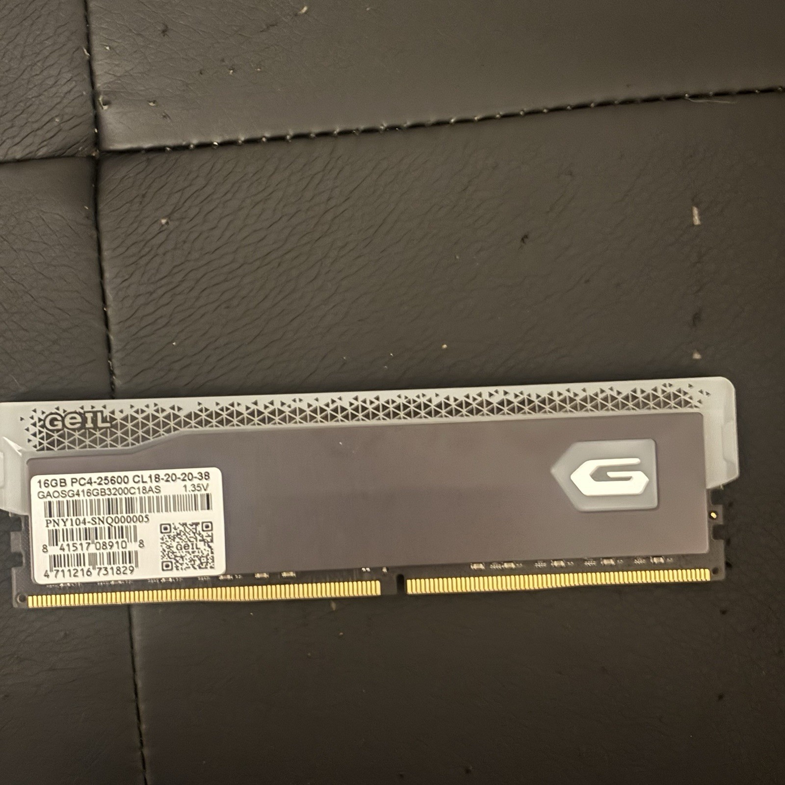 GeIL ORION RGB 16GB DDR4 3200MHz CL18 RAM GAOSG416GB3200C18AS Titanium Gray