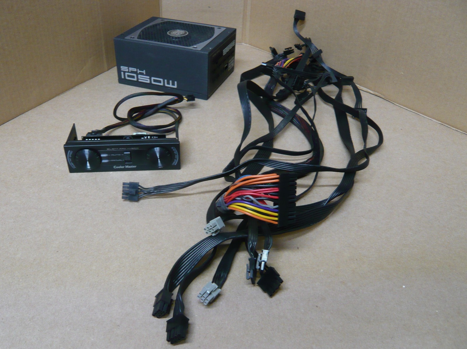 Cooler Master 80 Plus Gold Silent Pro Hybrid 1050W Power Supply + Control Panel
