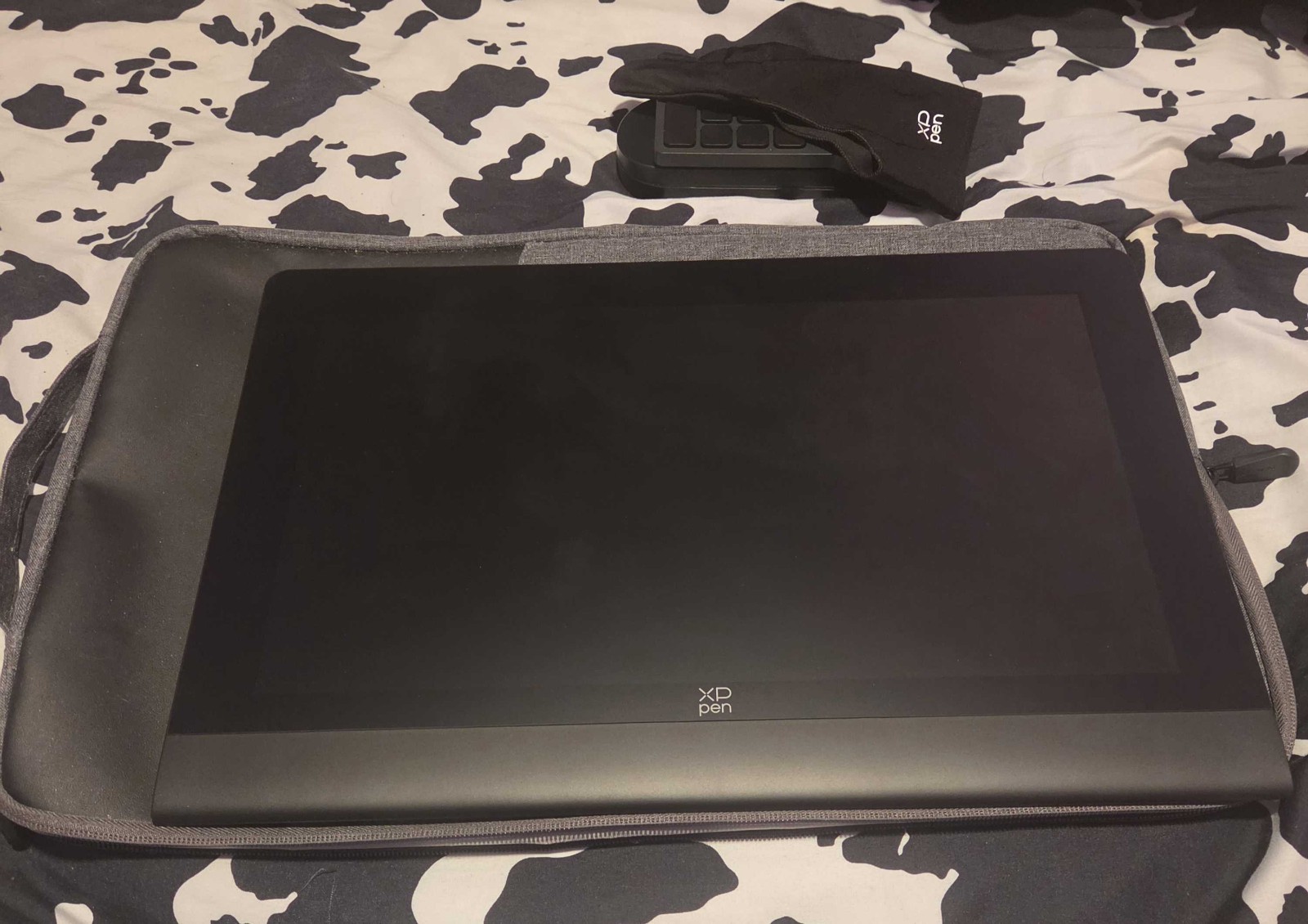 XPPen Artist Ultra 16  4K OLED Touch Display Graphics Drawing Tablet
