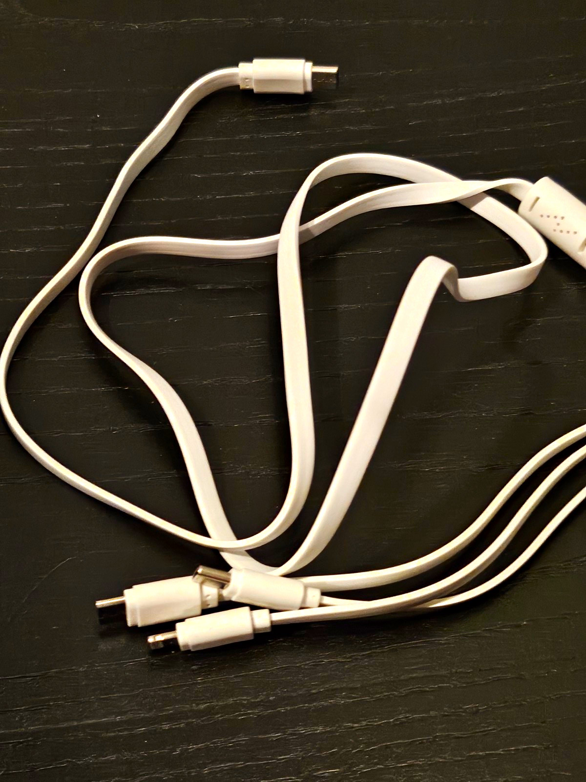 3-in-1 USB-C to USB-C/Micro-USB Flat Multi Charging Cable White 1:3