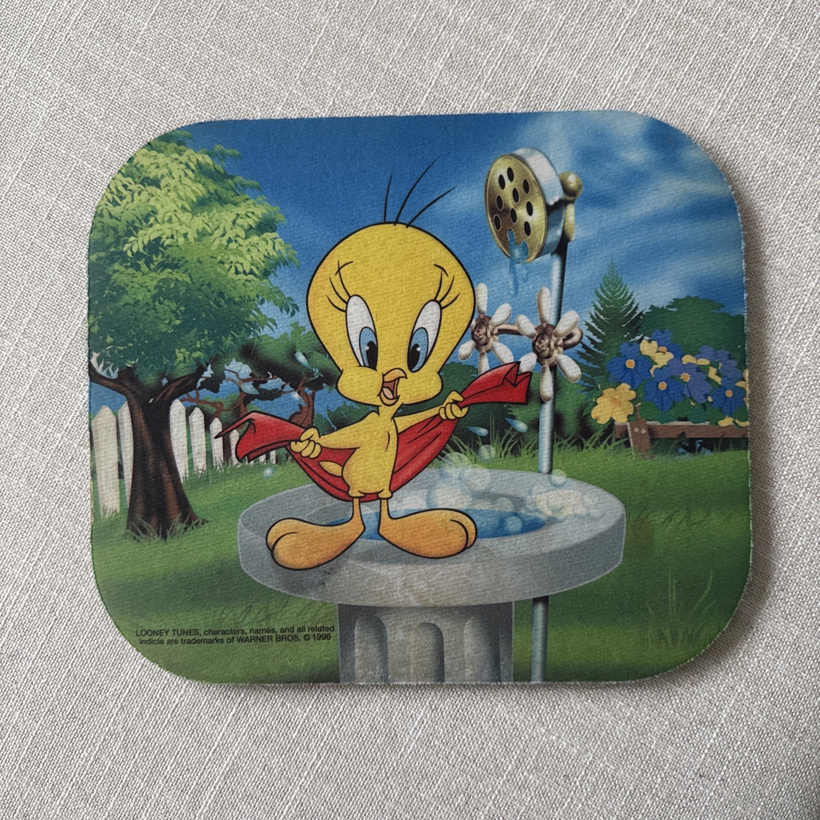 VTG 1996 Looney Tunes Tweety Bird Bath Mouse Pad
