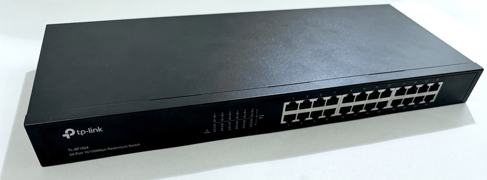 TP-LINK Technologies (TL-SF1024) 24-Port Gigabit 10/100Mbps Rackmount Switch
