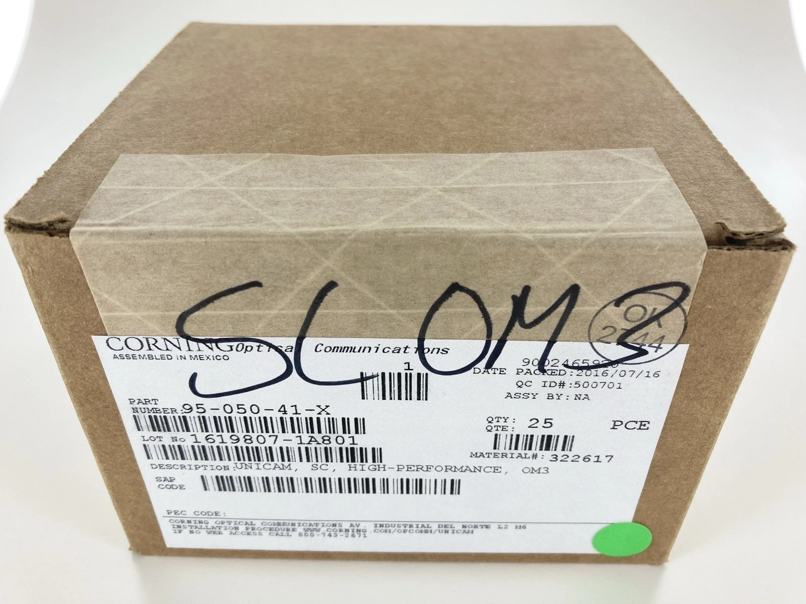 NOS2 -BOX OF 25 Corning 95-050-41-X Unicam Connector Pretium 50 um SC MM OM3/OM4