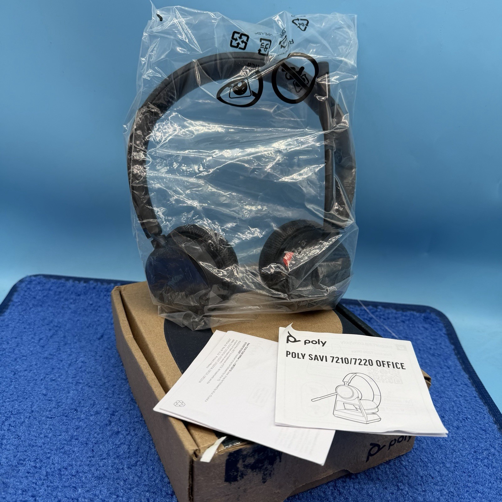 Poly 7W6D5AAABA Savi 7220 Office Binaural DECT 1920-1930 MHz Headset