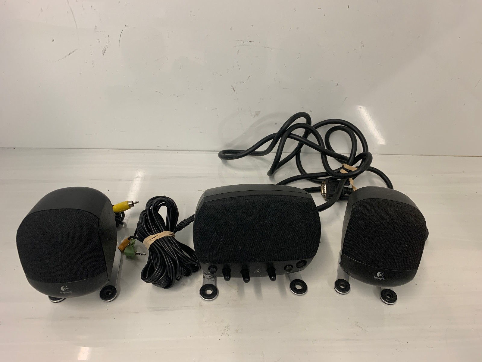 Logitech Z-640 5.1 Surround Center Control Pod Speakers Replacement Set