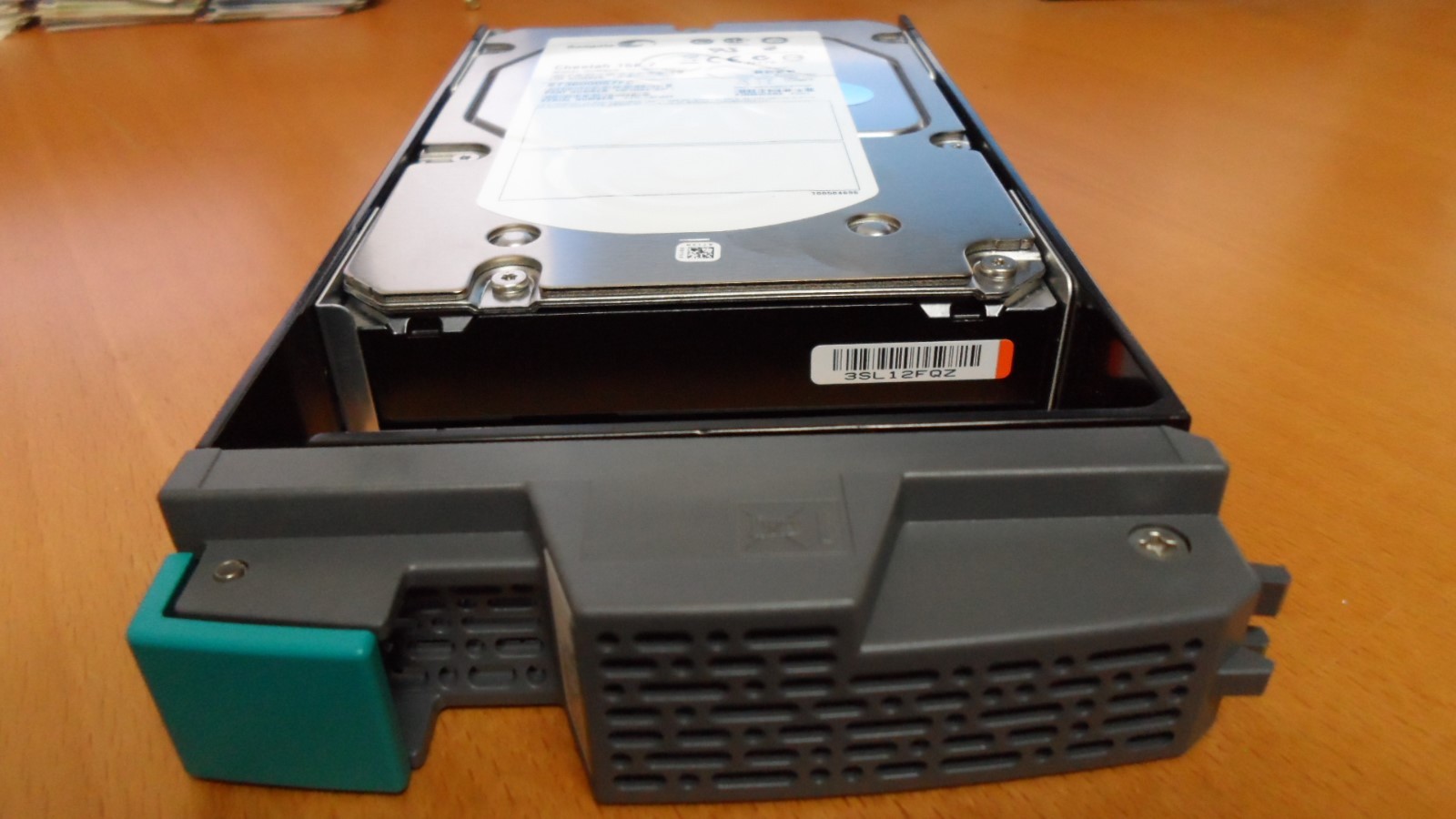 HP AE212A  AE212AS 5529301-A HITX5529301-A 600Gb 15K FC HDD for xp20000 xp24000
