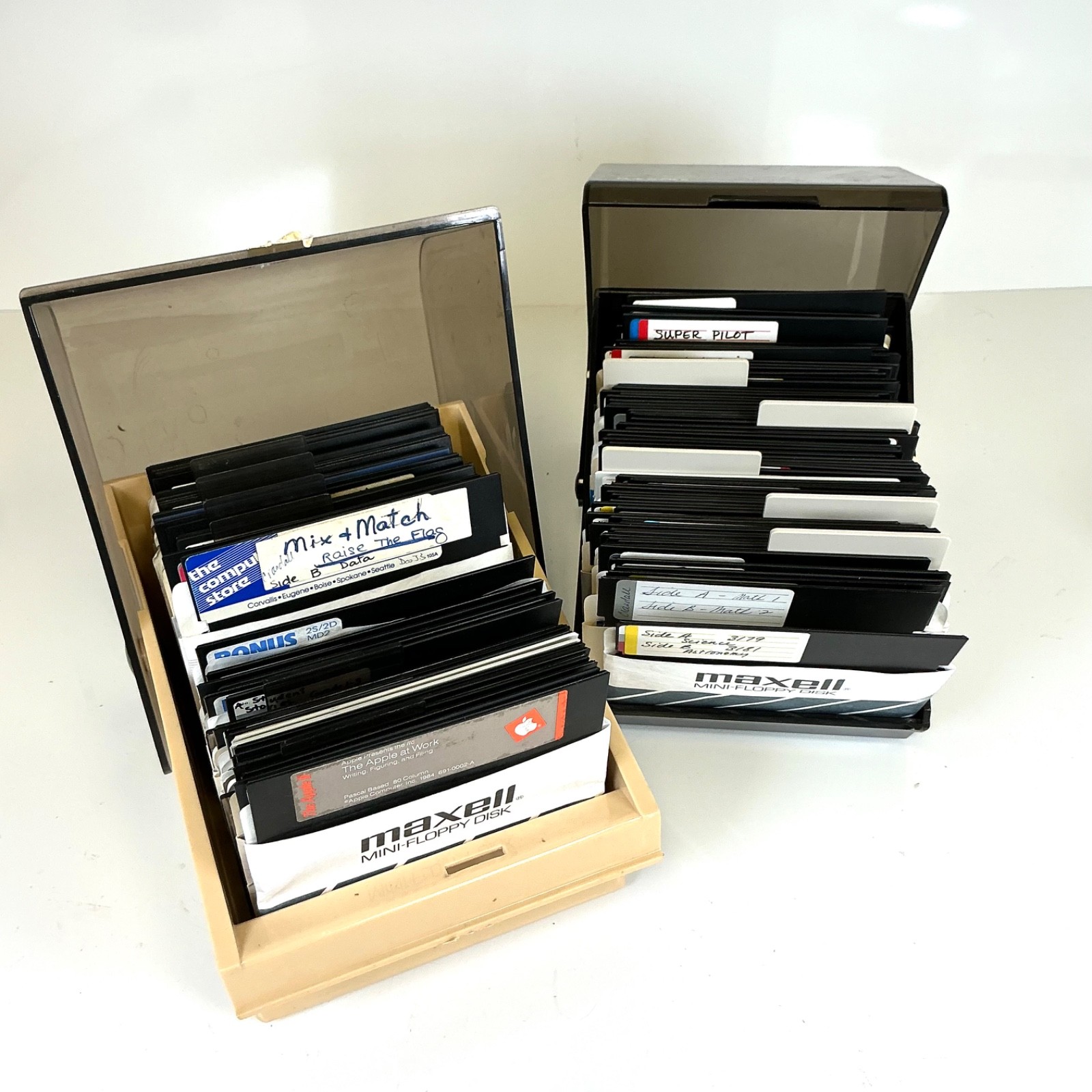 Approx 110 Apple II IIe IIc 5.25” Floppy Disk Lot Games Software Utilities Vtg