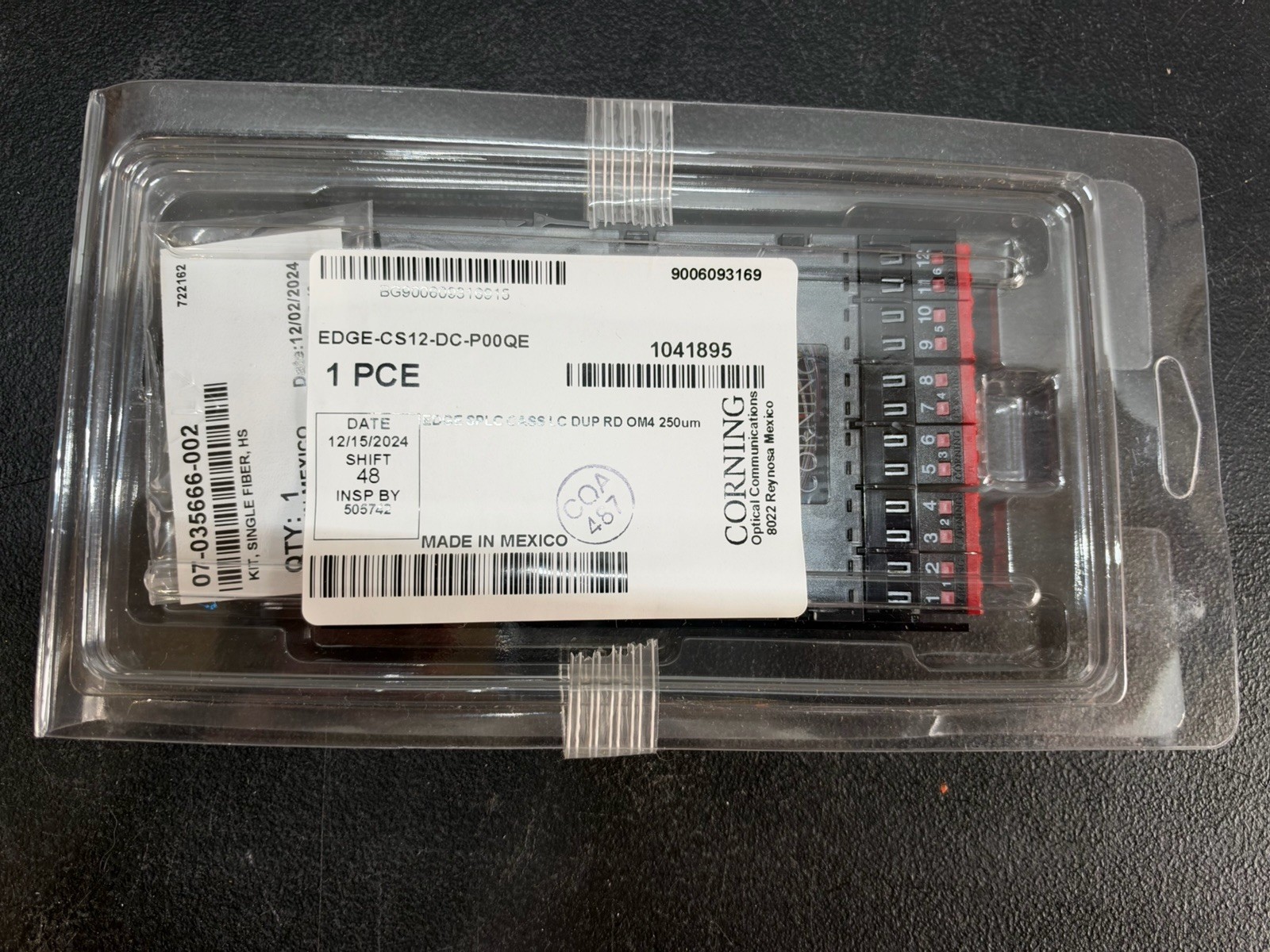 Corning EDGE-CS12-DC-P00QE Single Fiber Kit OM4 250um 12 Fiber 07-035666-002 New