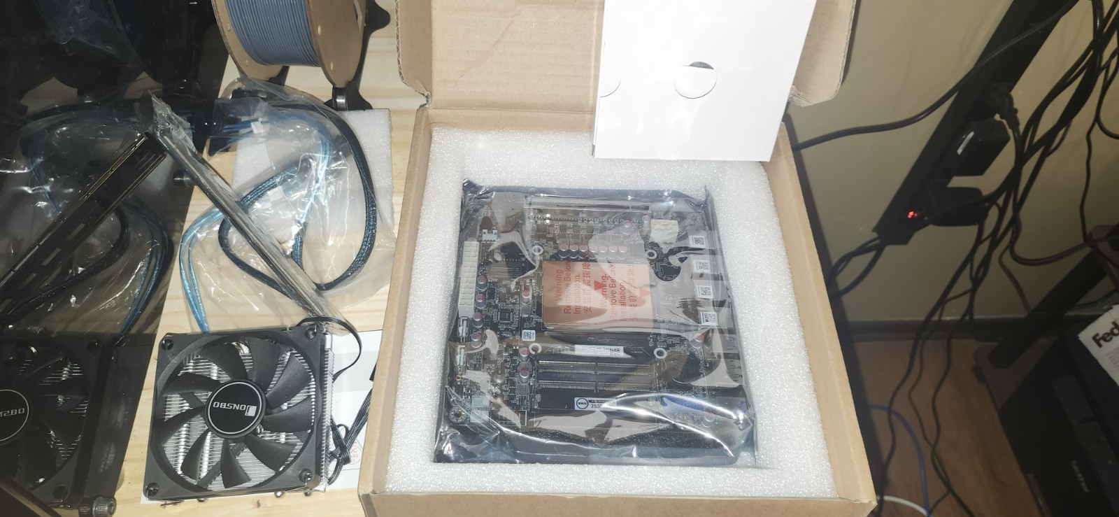 CWWK 8845HS/780M Mini-ITX NAS Motherboard