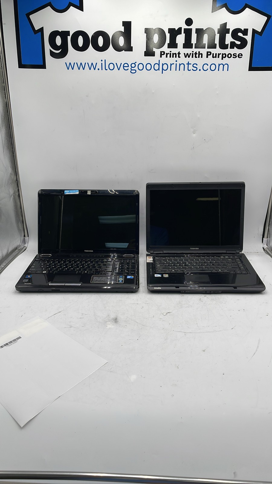Toshiba Satellite L505-S5990 Core 2 Duo & L305-S5955 Celeron 900 Laptop Lot Of 2