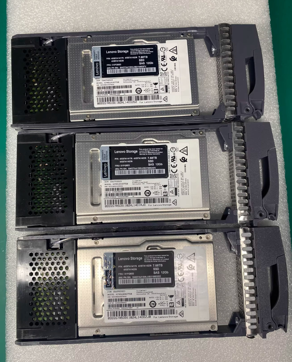 NEW 01PG653 4XB7A14176 Lenovo ThinkSystem DE Series 2.5" 7.68TB SAS 12G SSD