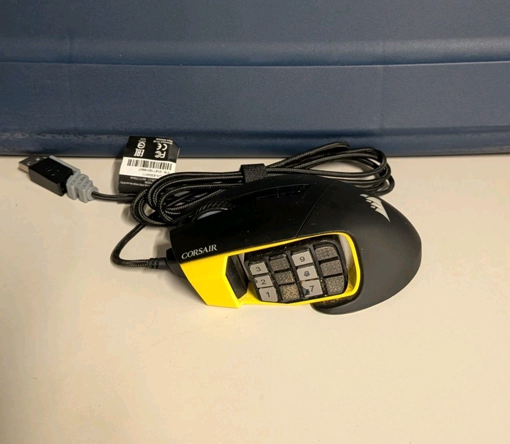 Corsair Scimitar Pro RGB Wired Gaming Mouse CH-9304011 Black/Yellow