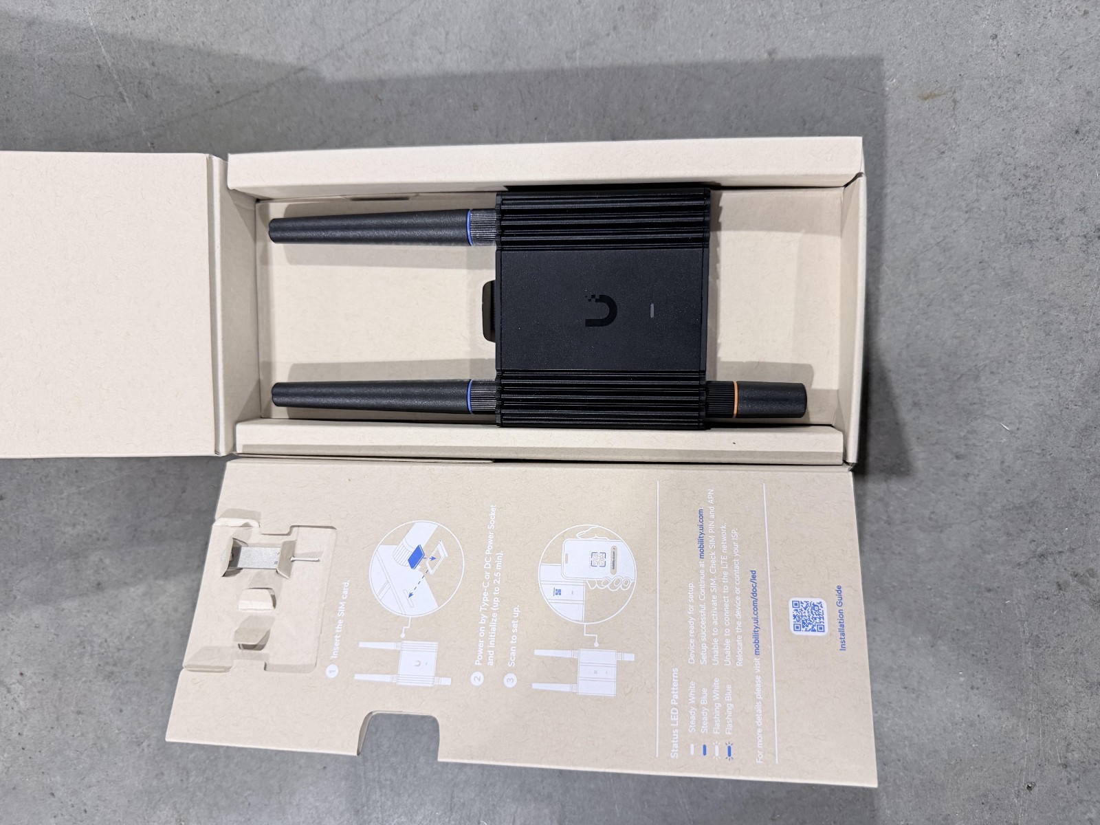 Ubiquiti UniFi Mobile Router Ultra UMR-Ultra Used Working w/ Box & Accessories