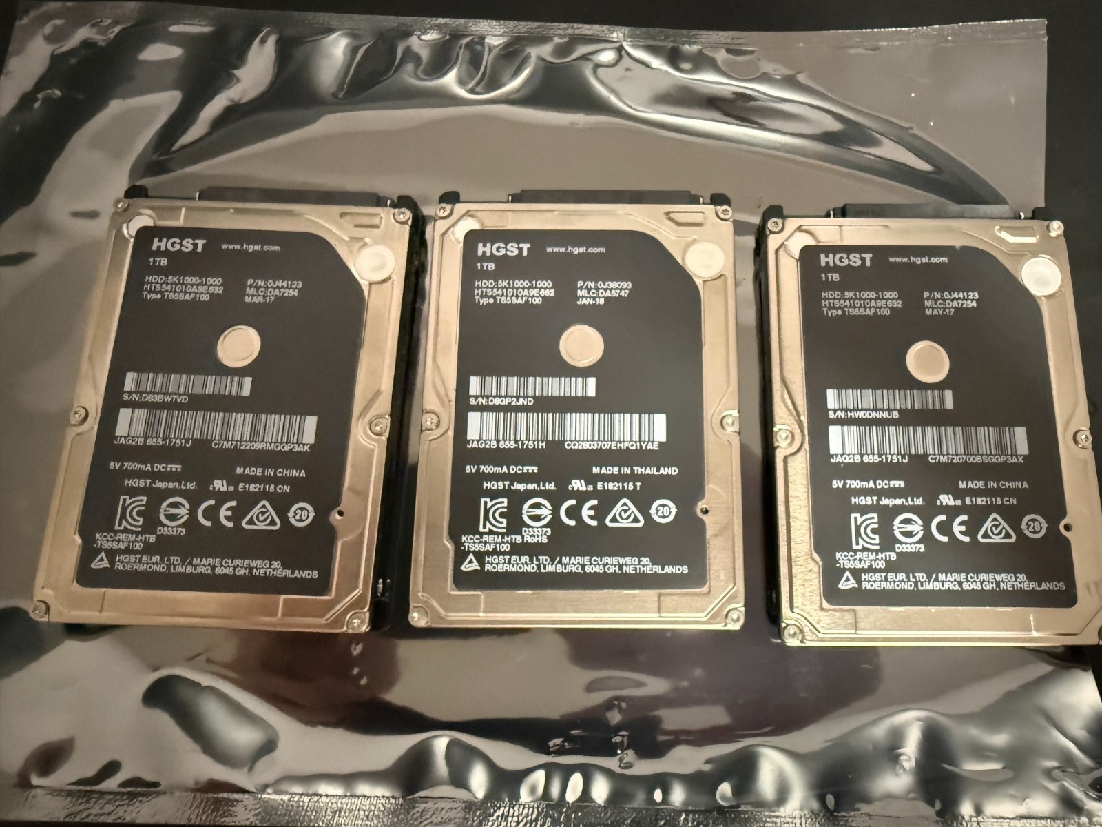 LOT of 3  HGST  1 TB SATA III 2.5 in Laptop Hard Drive TESTED