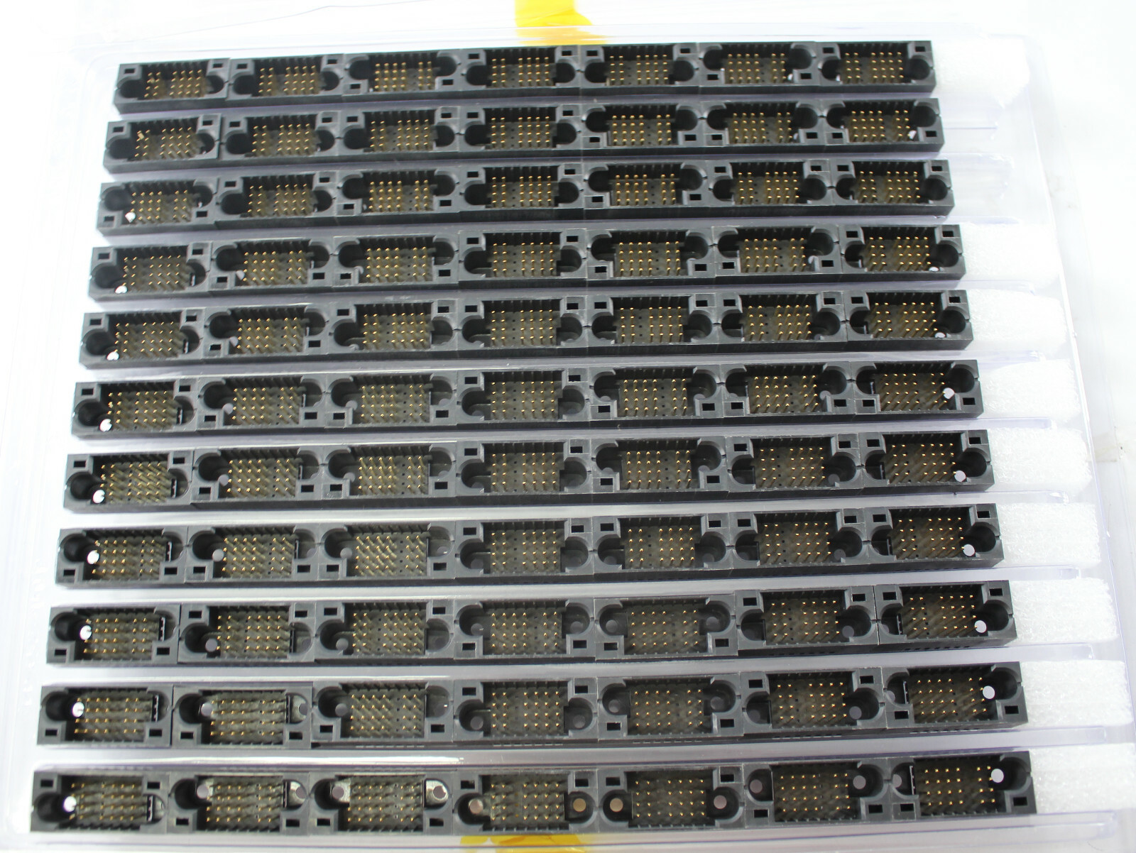 Lot of 77 Amphenol FCI 51952-270LF 649-51952-270LF Pin (Male) 30 A, 48 A