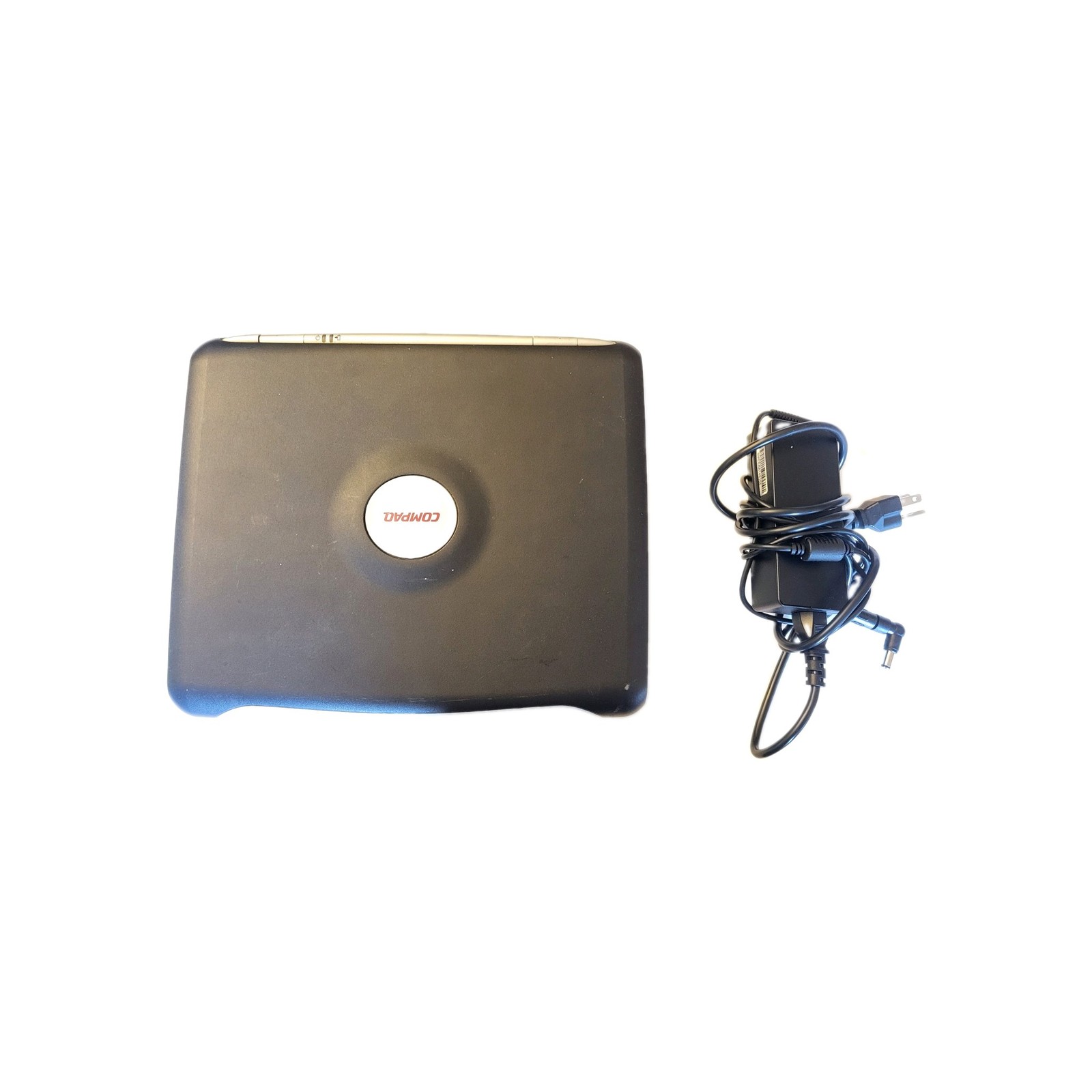 Retro Compaq Presario 700 Laptop No Operating System - Powers On - Read