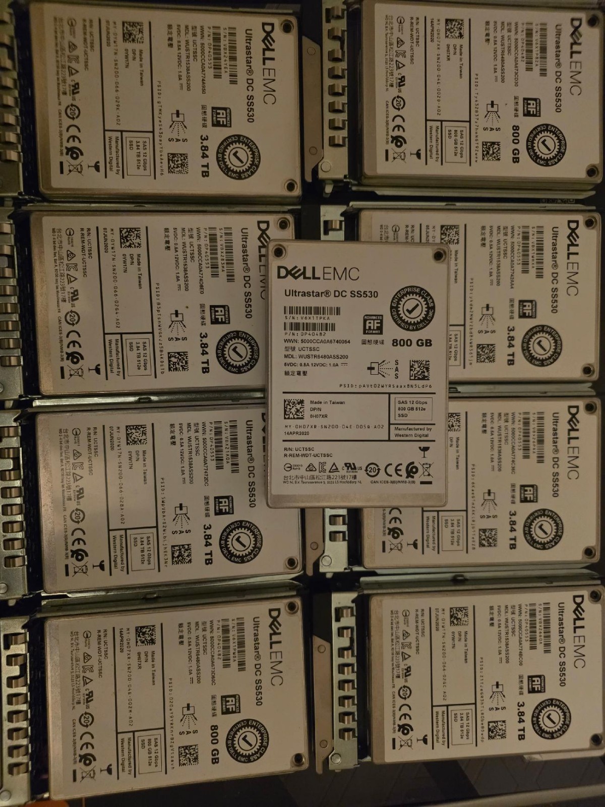 DELL EMC SS530 Write Intensive SSD (6x)3.4TB & (3x)800GB 2.5" SAS 12Gb/s 512eSSD