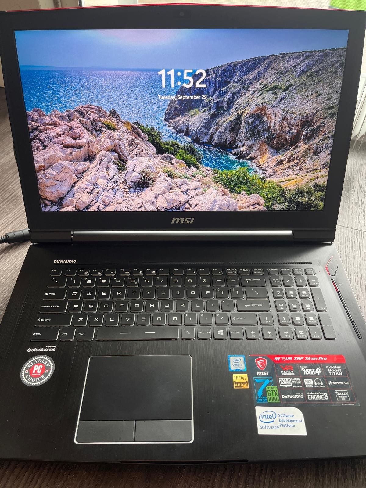 MSI GT73VR 7RF Titan Pro 17.3" Gaming Laptop - i7 / GTX 1080 / 120Hz - Clean OS