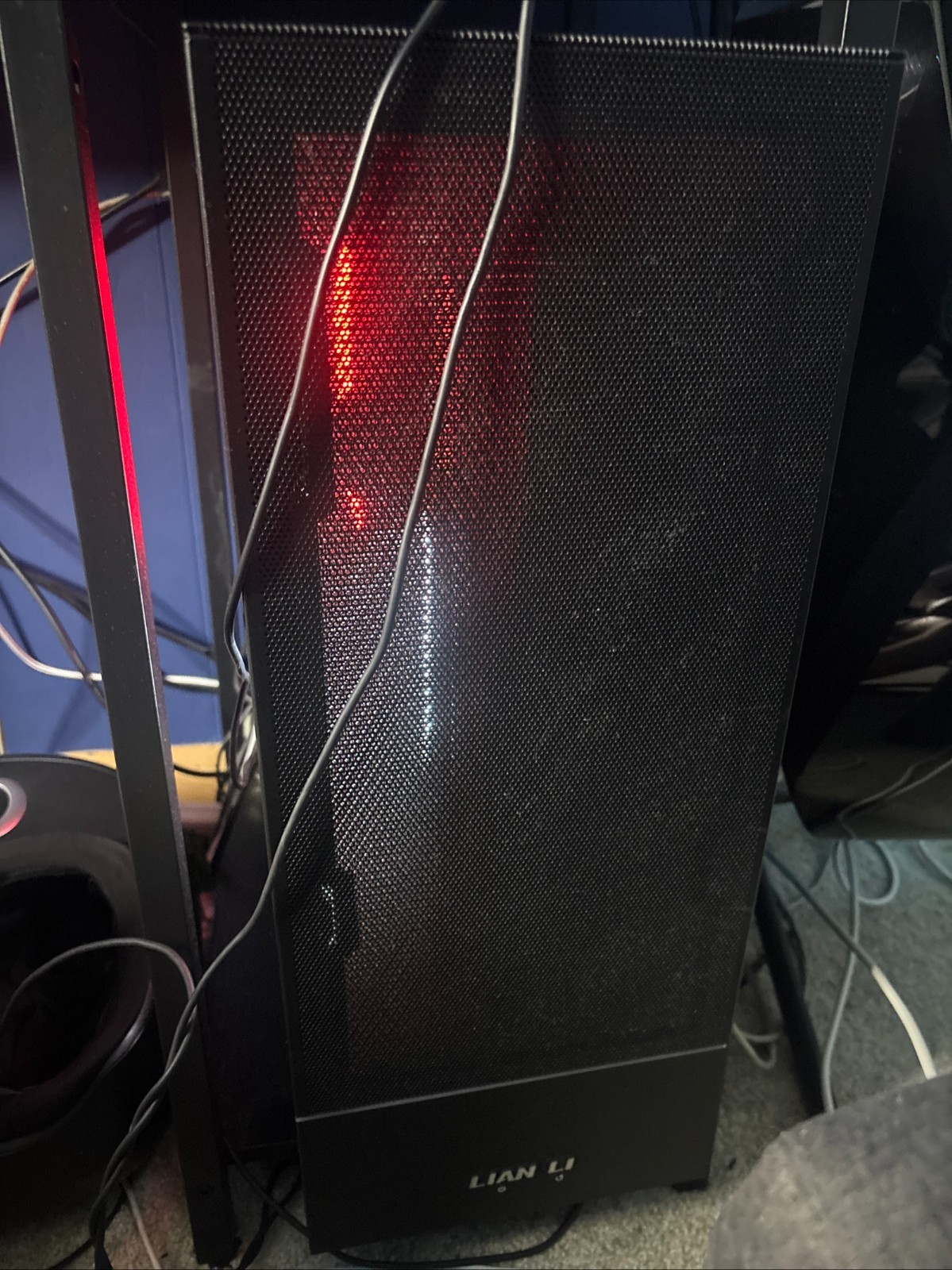 Prebuilt gaming pc by me, nothing wrong with it, I just dont use it anymore