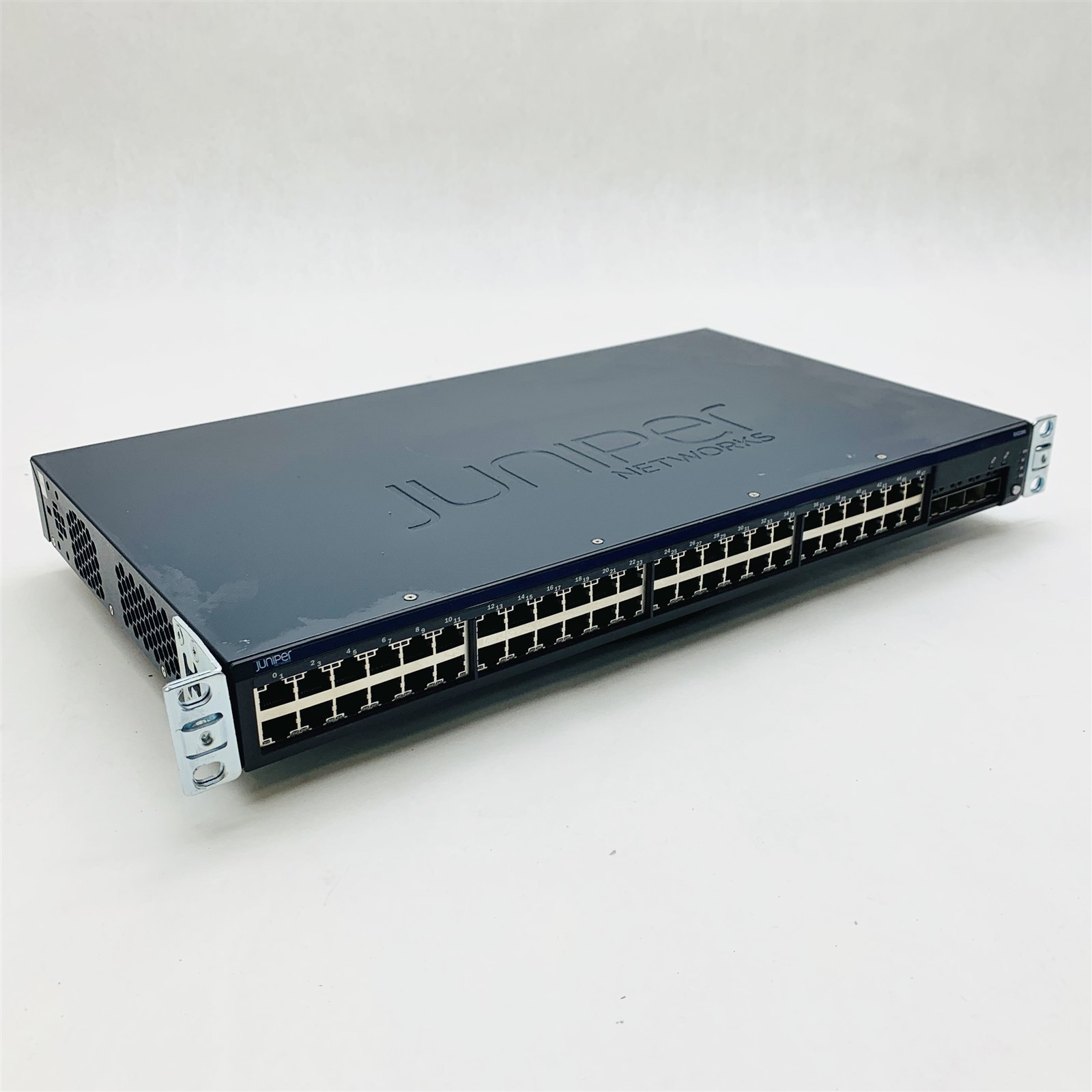 Juniper Networks EX2200-48T-4G 48-Port 4-SFP Gigabit Managed Network Switch