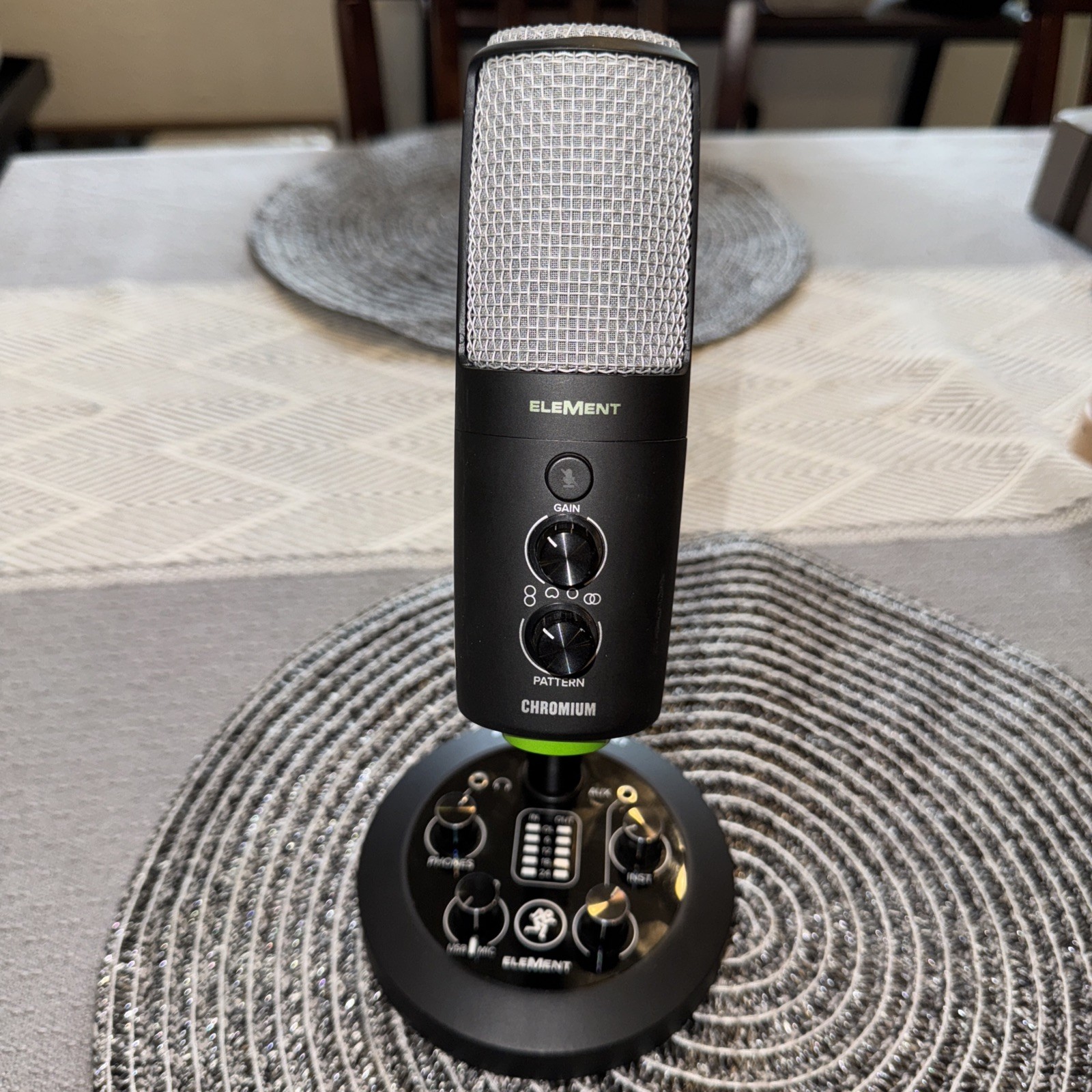 Mackie Chromium Element Premium USB Condenser Microphone w/Built-In 2-Ch Mixer