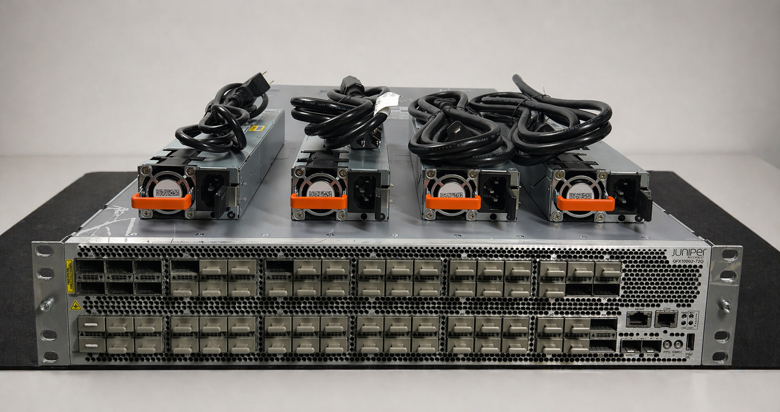 Juniper QFX10002-72Q-CHAS-G QFX10002-72Q 72x 40G QSFP+ 24x 100G QSFP28 - READ~