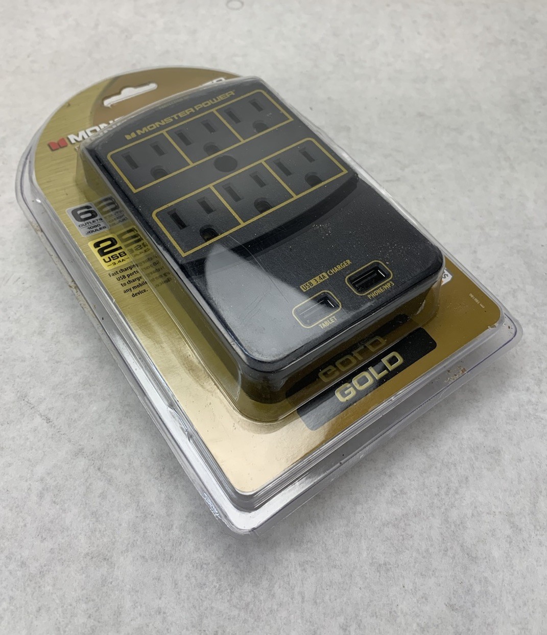 Monster Power Gold 123063-00 6 Outlet 2 USB Surge Protector