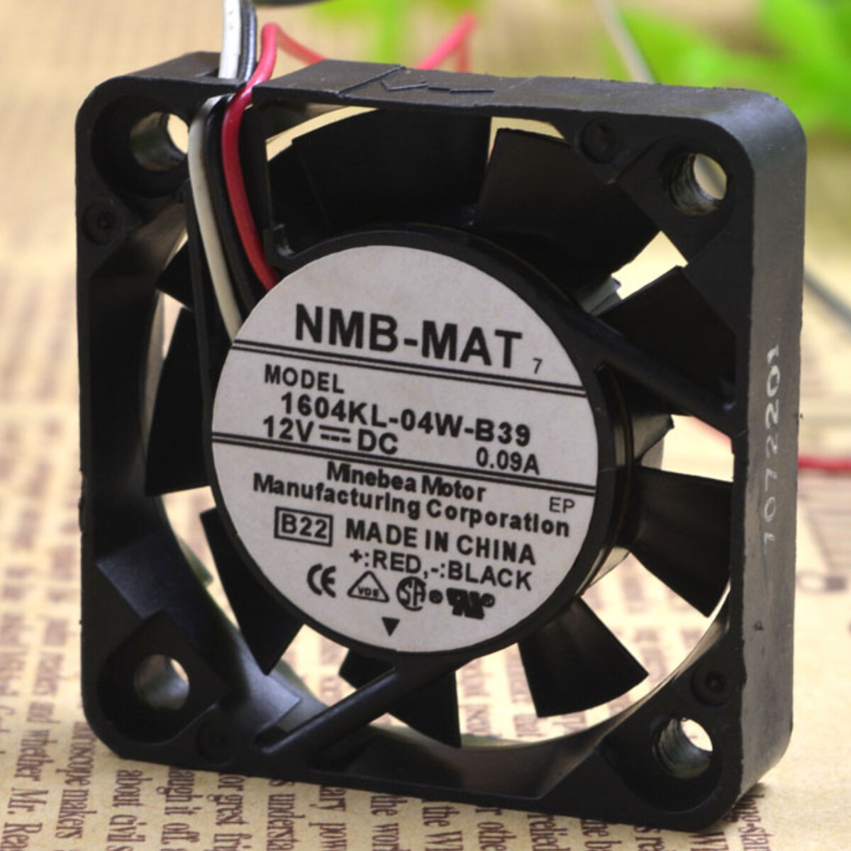NMB 1604KL-04W-B39 4cm 4010 12V 0.09A Chassis Cooling Industrial Fan Small Quiet