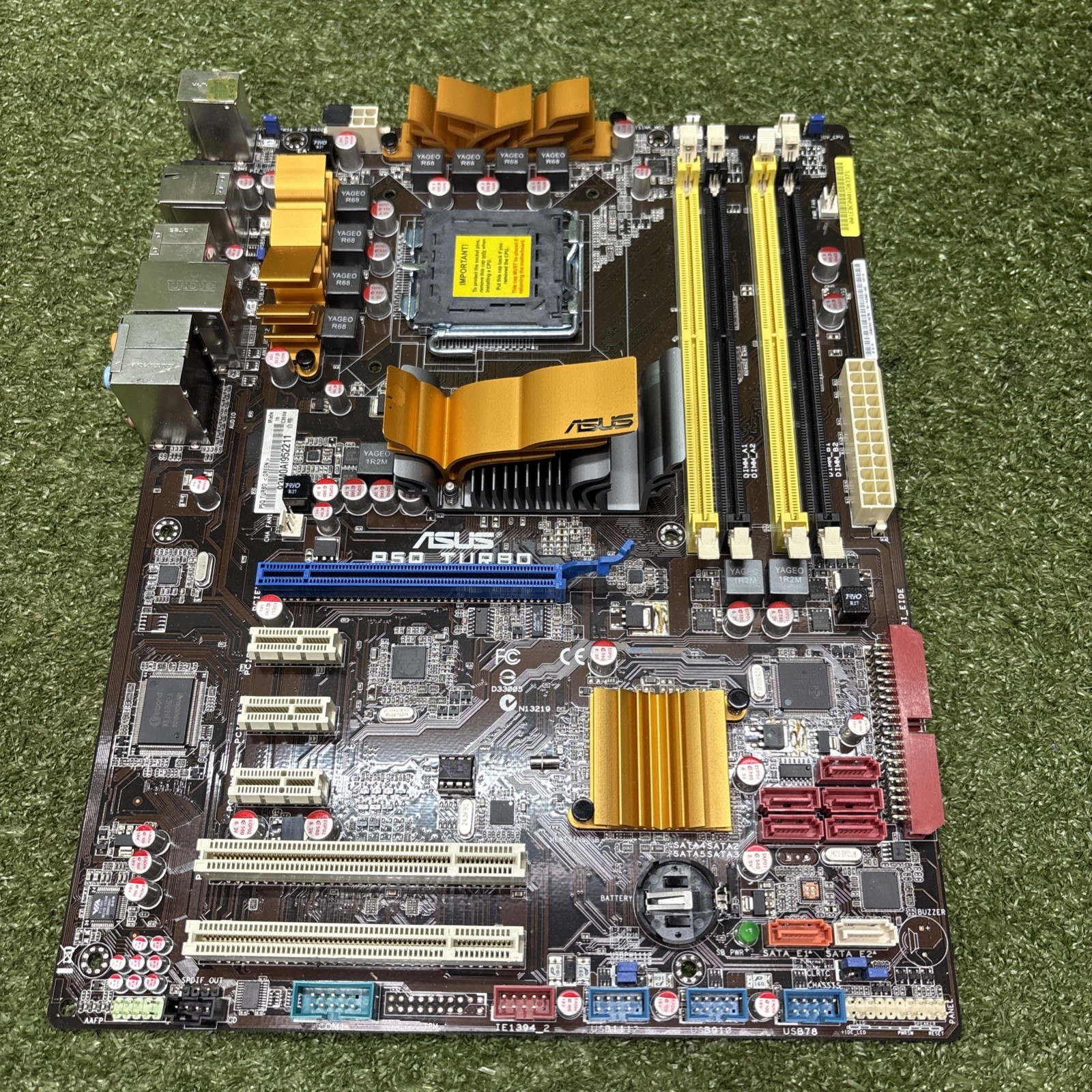 ASUS P5QC motherboard LGA775 P45 2*DDR3 4*DDR2 8/16G ATX  Untested Read Below