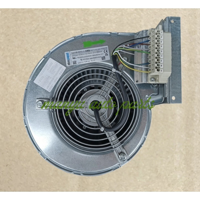 1PC D2D160-BE02-11 230/400V 1055W inverter cooling fan