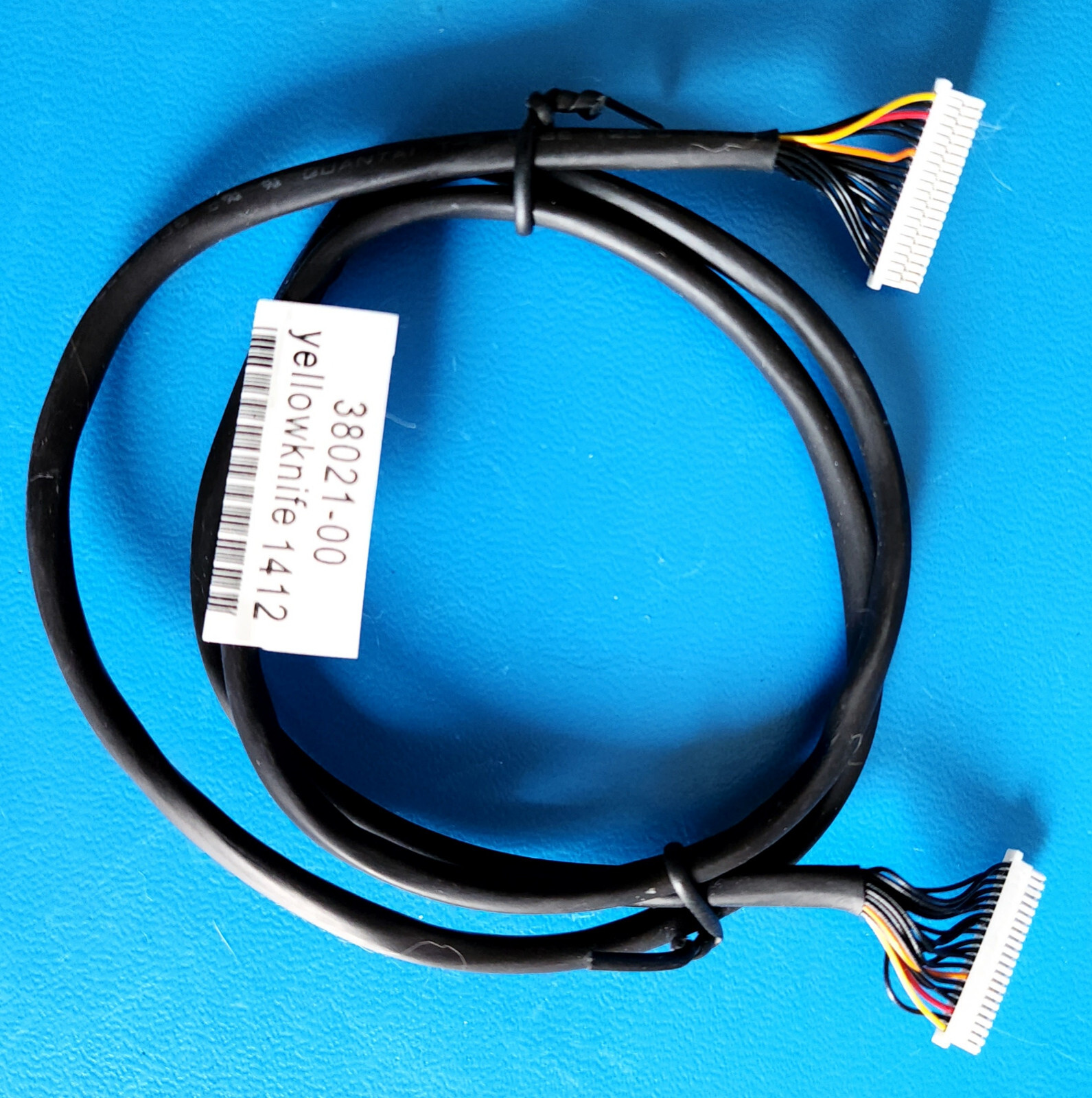 38021-00 yellowknofe 1412 -  IBM ARRAY Remote Battery Cable 38021-00