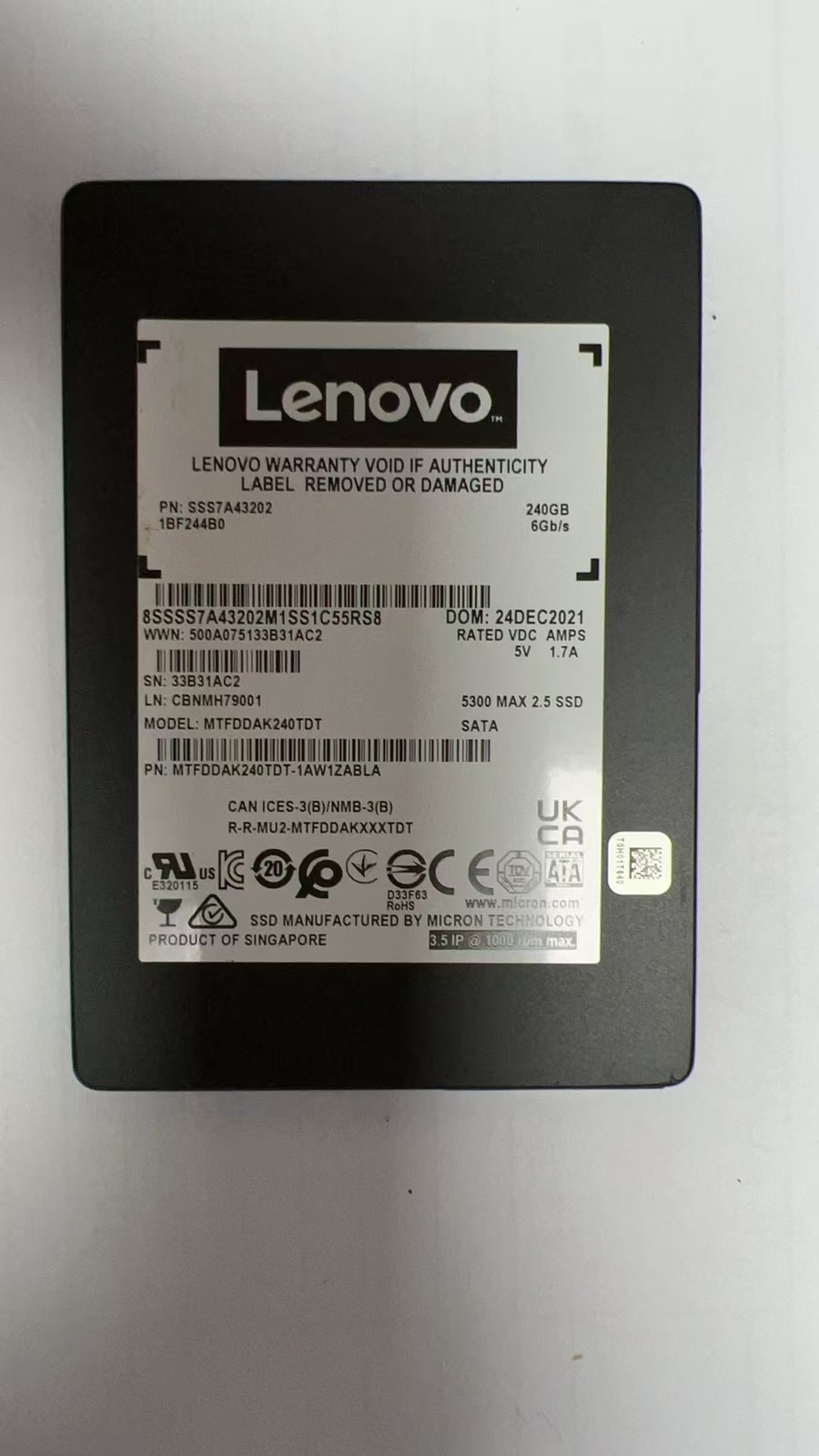 MICRON Lenovo 5300 Max 240GB SATA 6Gb/s MTFDDAK240TDT - 1AW1ZABLA SSD