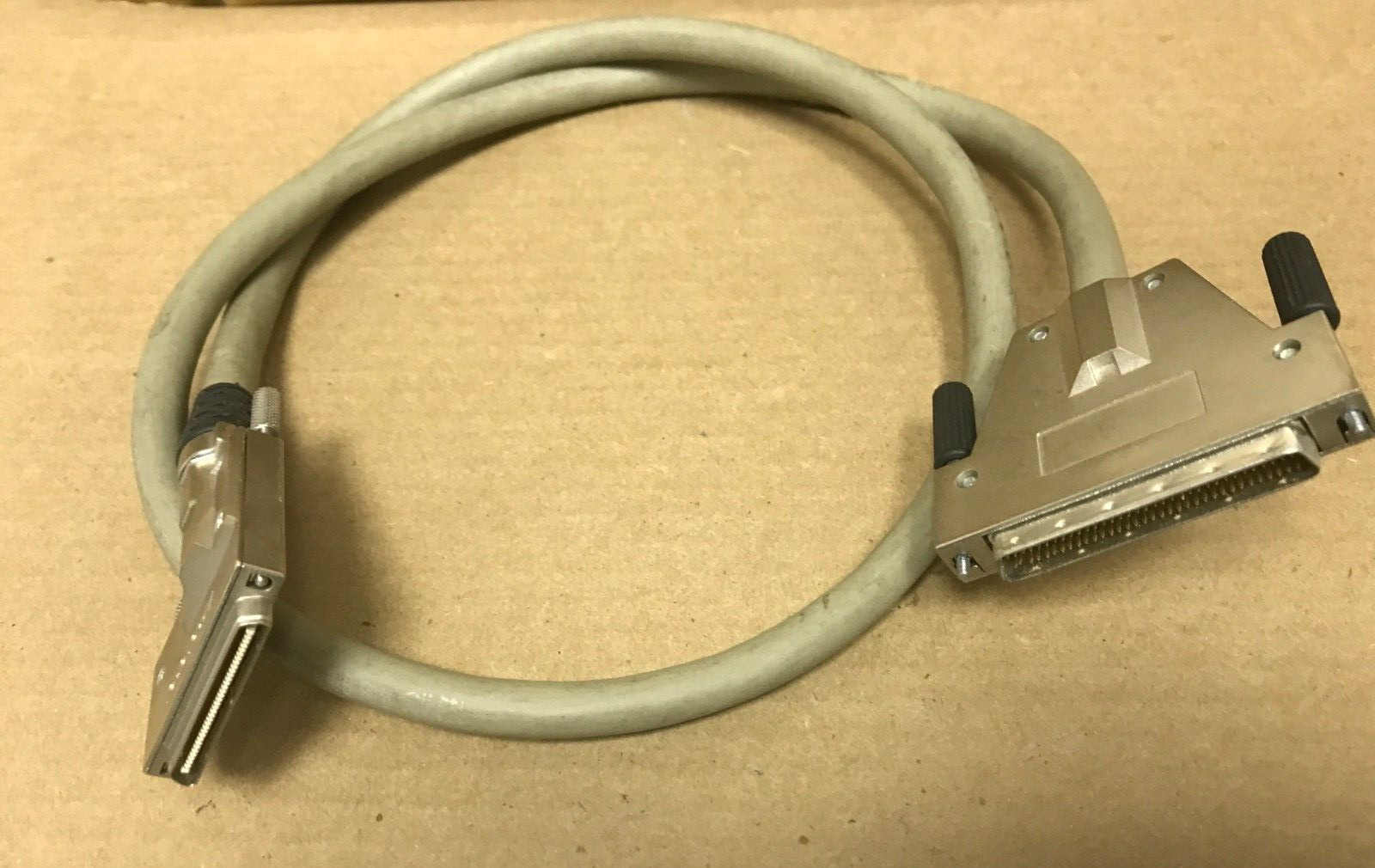 Compaq 3 ft SCSI-5 (VHDCI) 0.8mm to SCSI-3 (HPDB68) 68-Pin Male/Male Cable