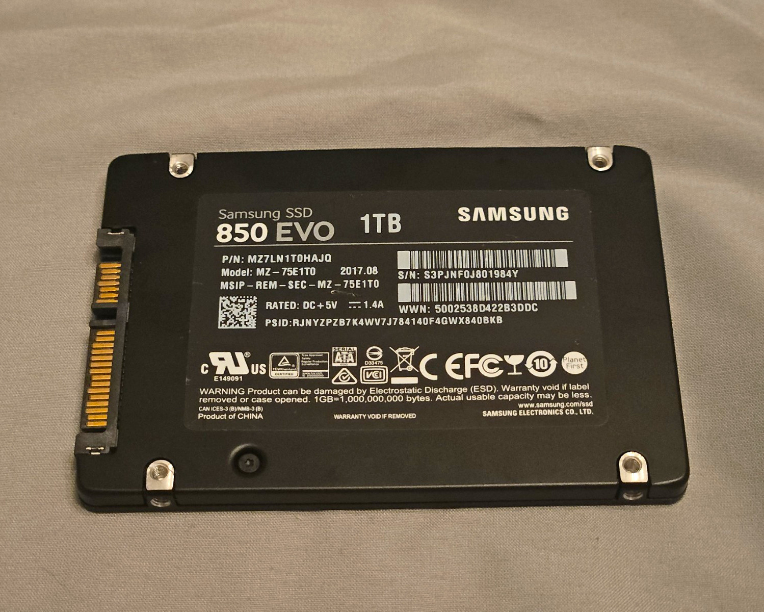 Samsung 850 EVO 1TB 2.5" SATA III Internal SSD MZ-75E1T0 Black