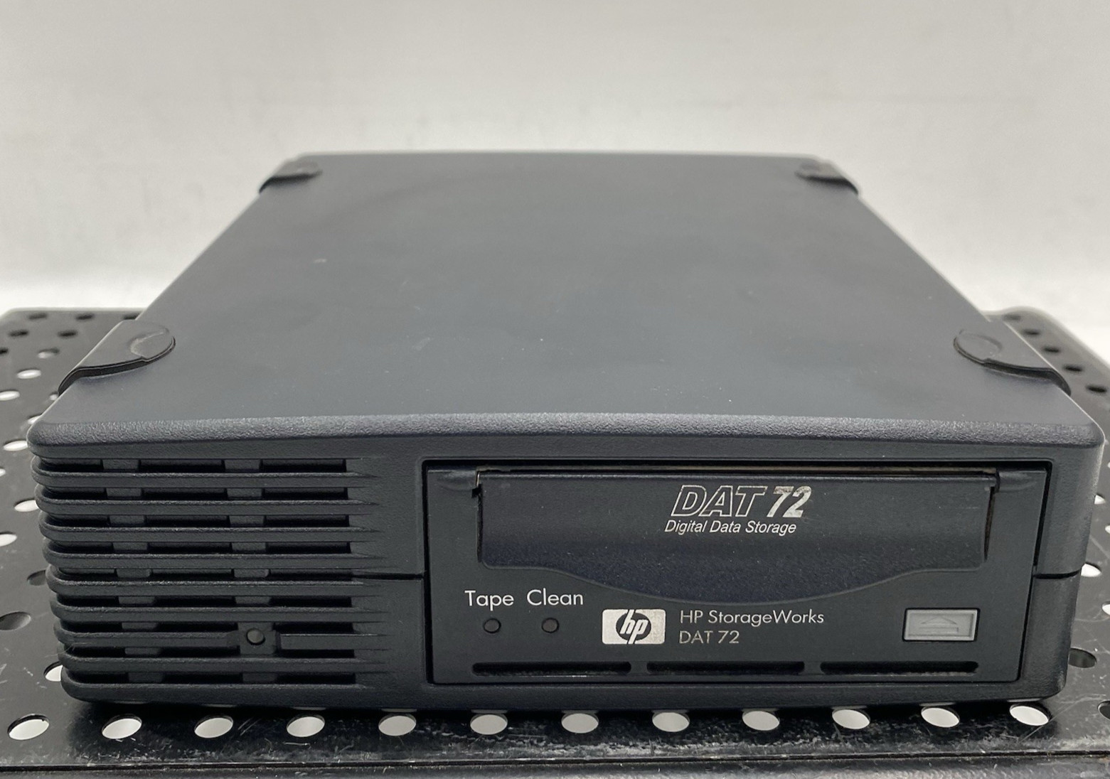 HP StorageWorks DAT 72 SCSI interface DW027A External Tape Drive DW10-69201