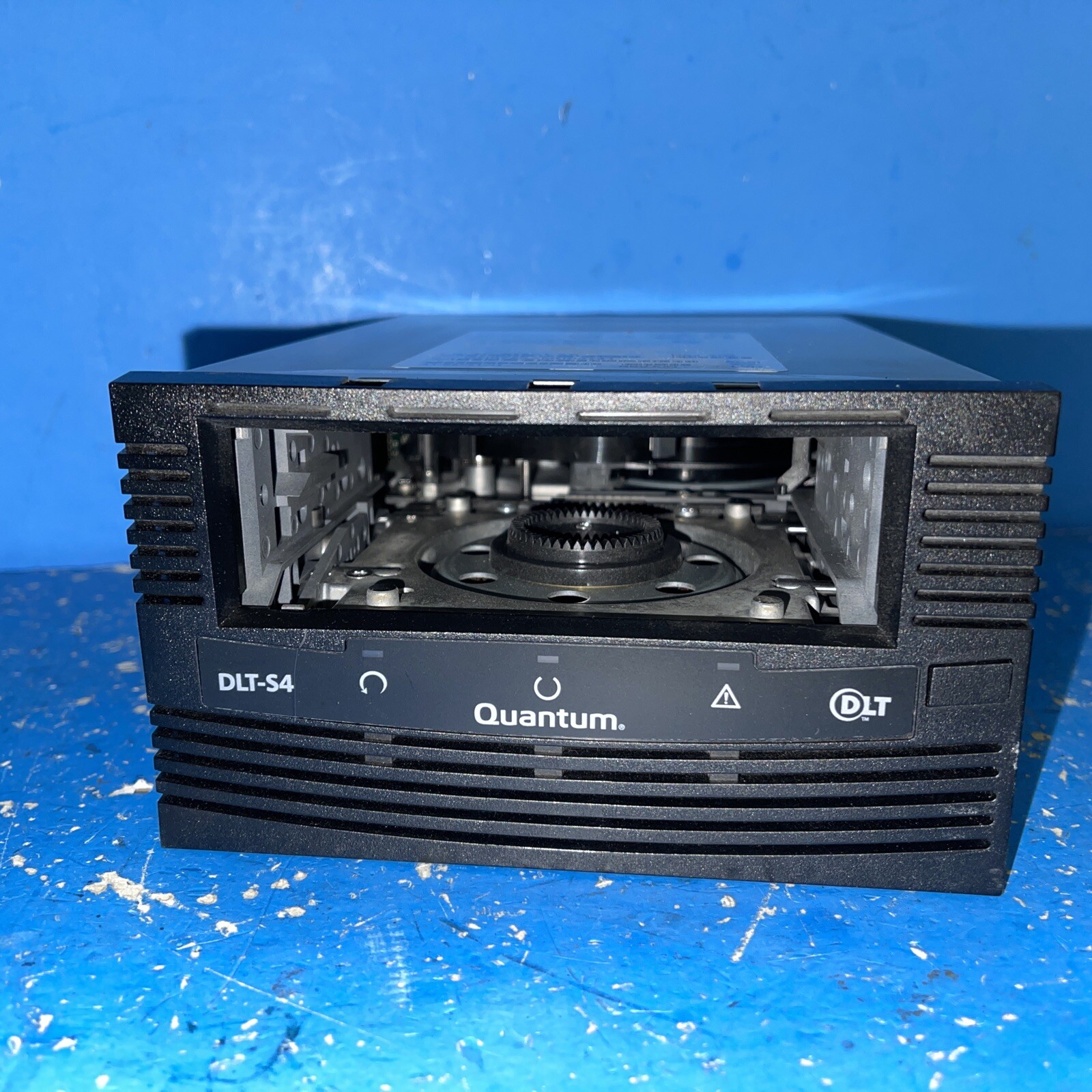 QUANTUM DLT-S4 DLT TC--S45AT-XS TAPE DRIVE