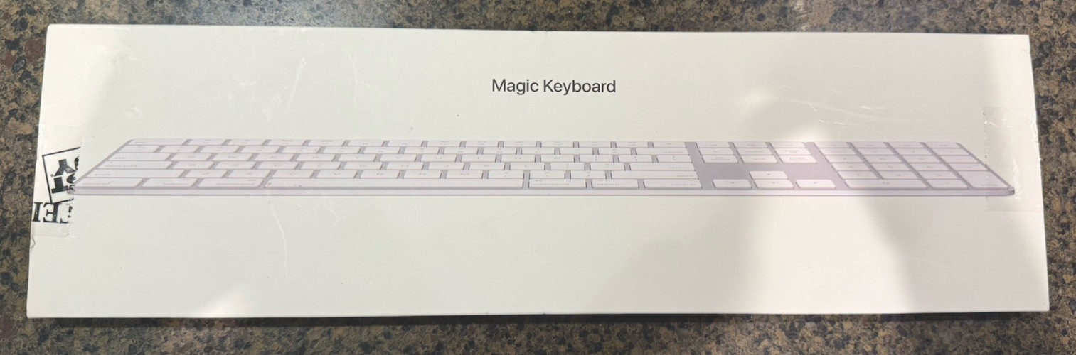 APPLE Magic A1843 Wireless Keyboard W/ Numeric Keypad White BRAND NEW Open Box