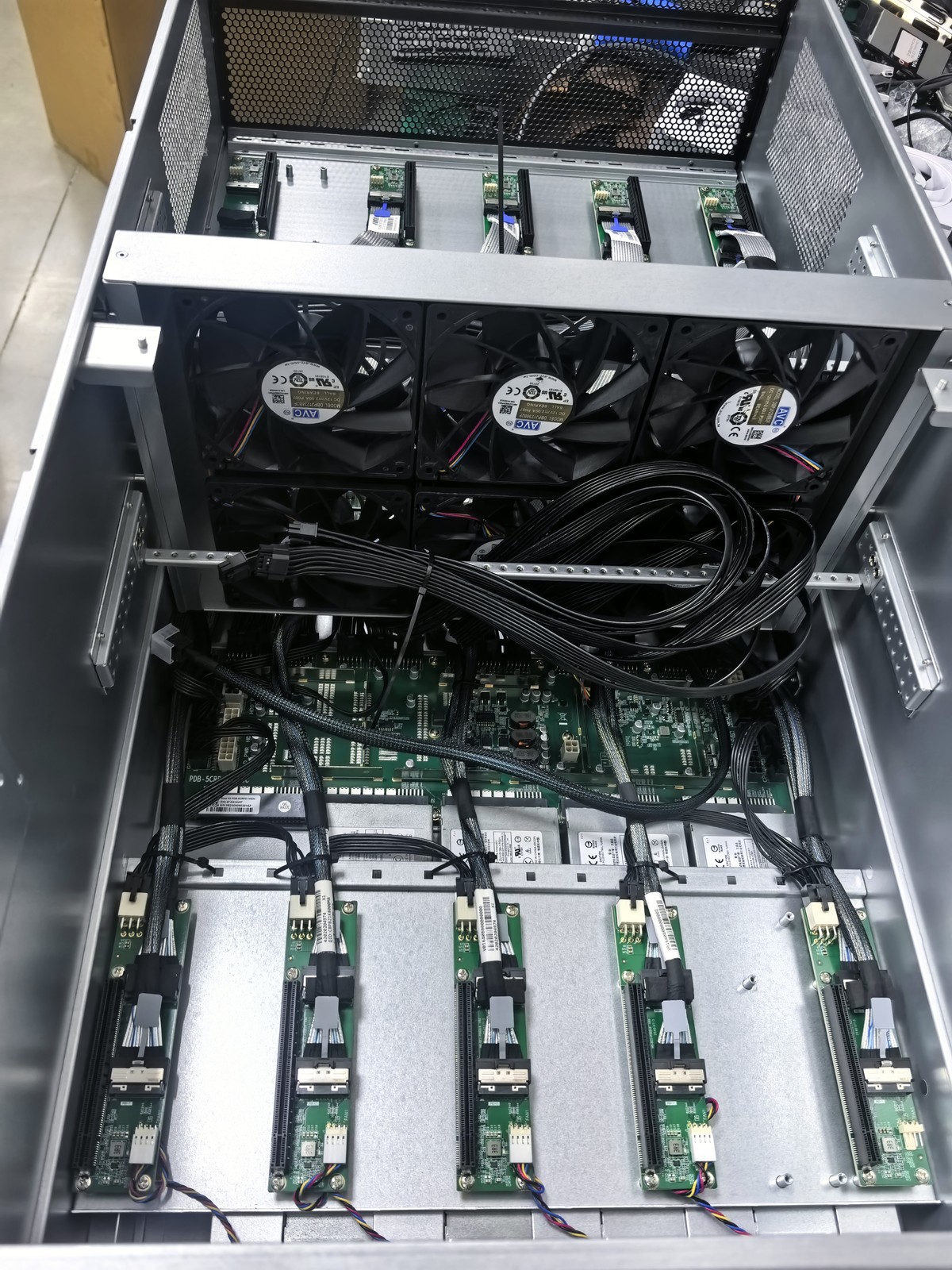 ASRock RACK TURIN2D24G-2L 7U PCIe Case 5.0 X16 Support AMD EPYC9004-9005 series