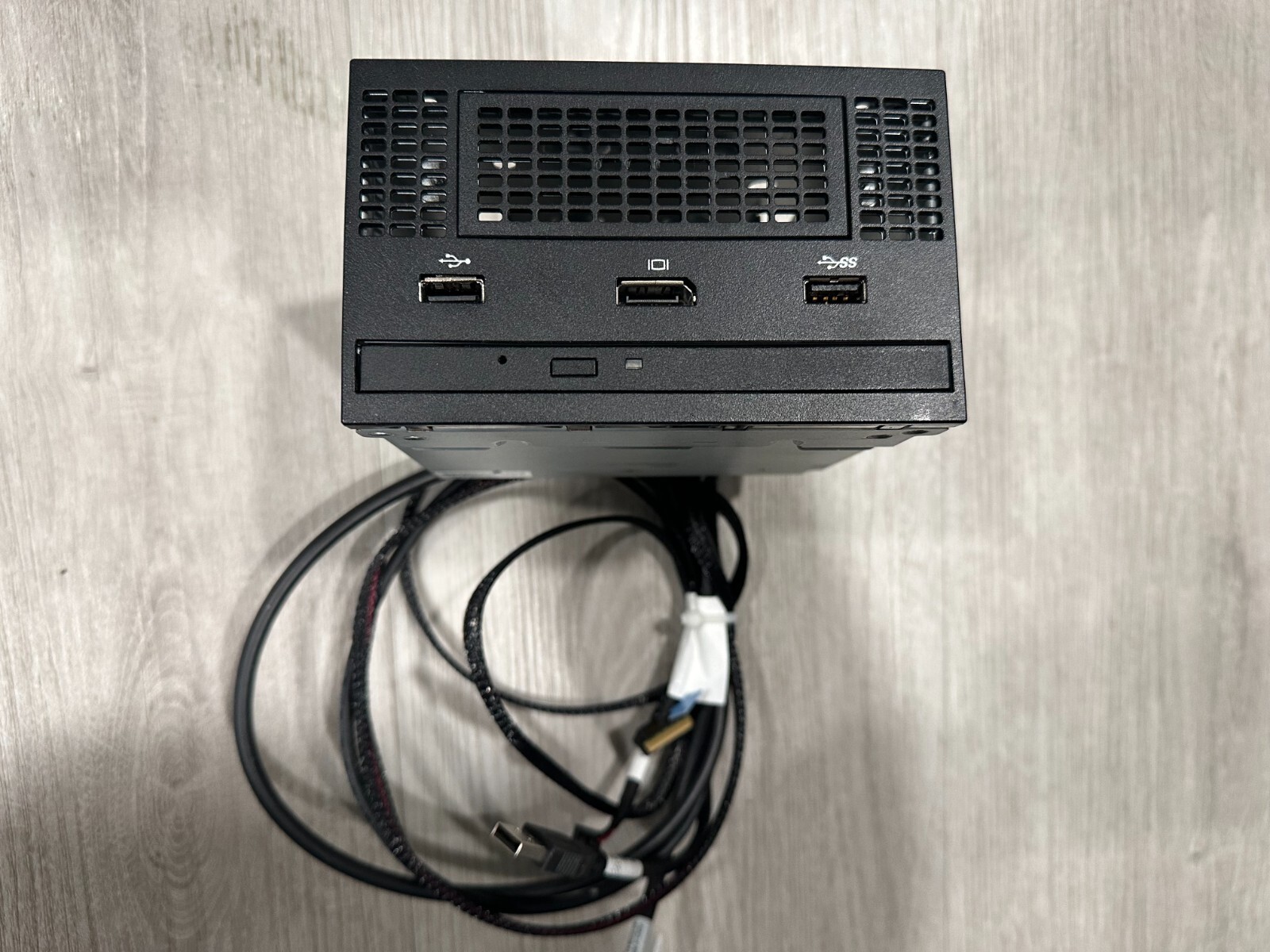 Hpe Proliant Dl380 Gen11 Sff Universal Media Bay Kit SP# P60411-001 - P55031-001
