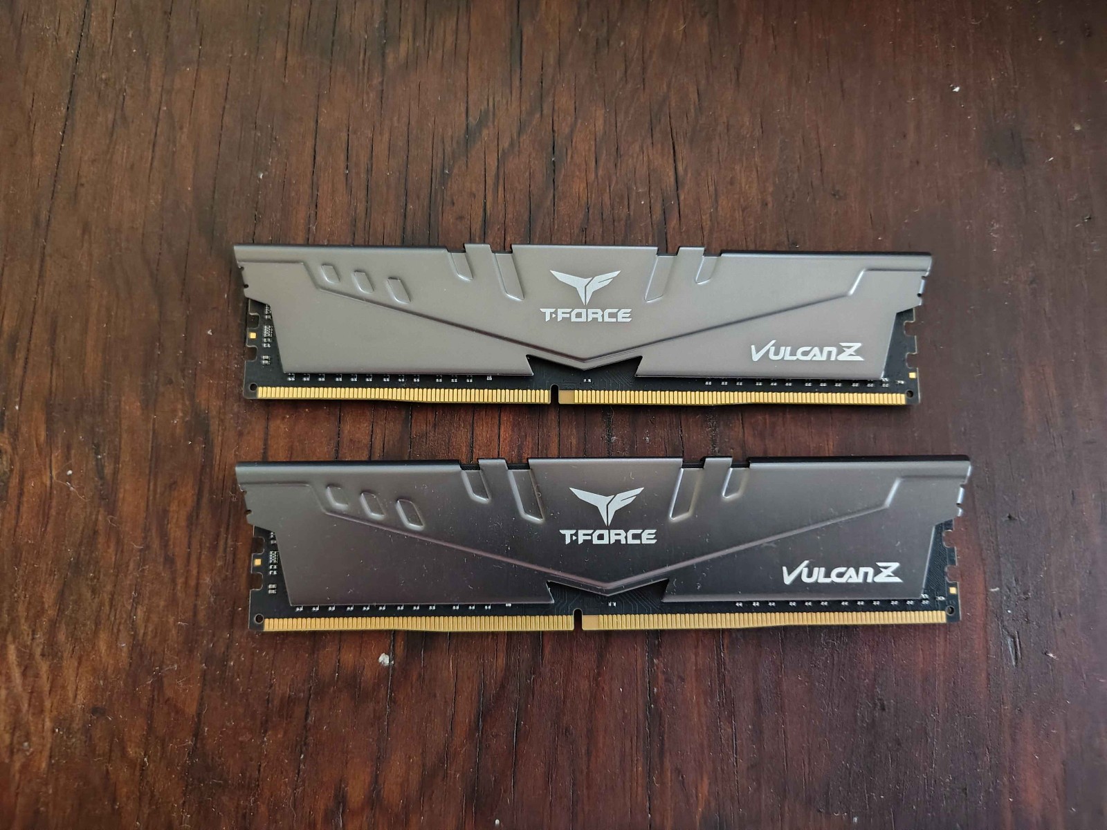 Team Group T-Force Vulcan Z 32GB (2x16GB) DDR4 3600 CL18 Grey Desktop RAM