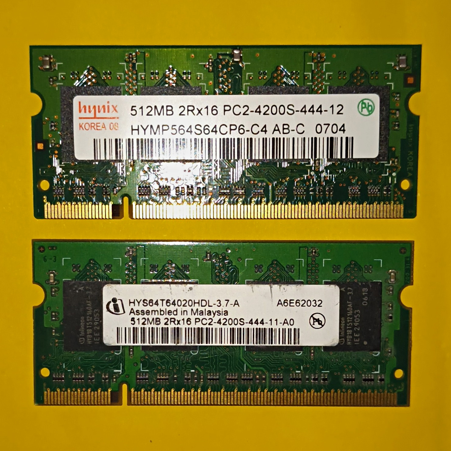 Hynix 1GB (2x512MB) DDR2 PC2-4200S-444 200-Pin SO-DIMM HYMP564S64CP6-C4