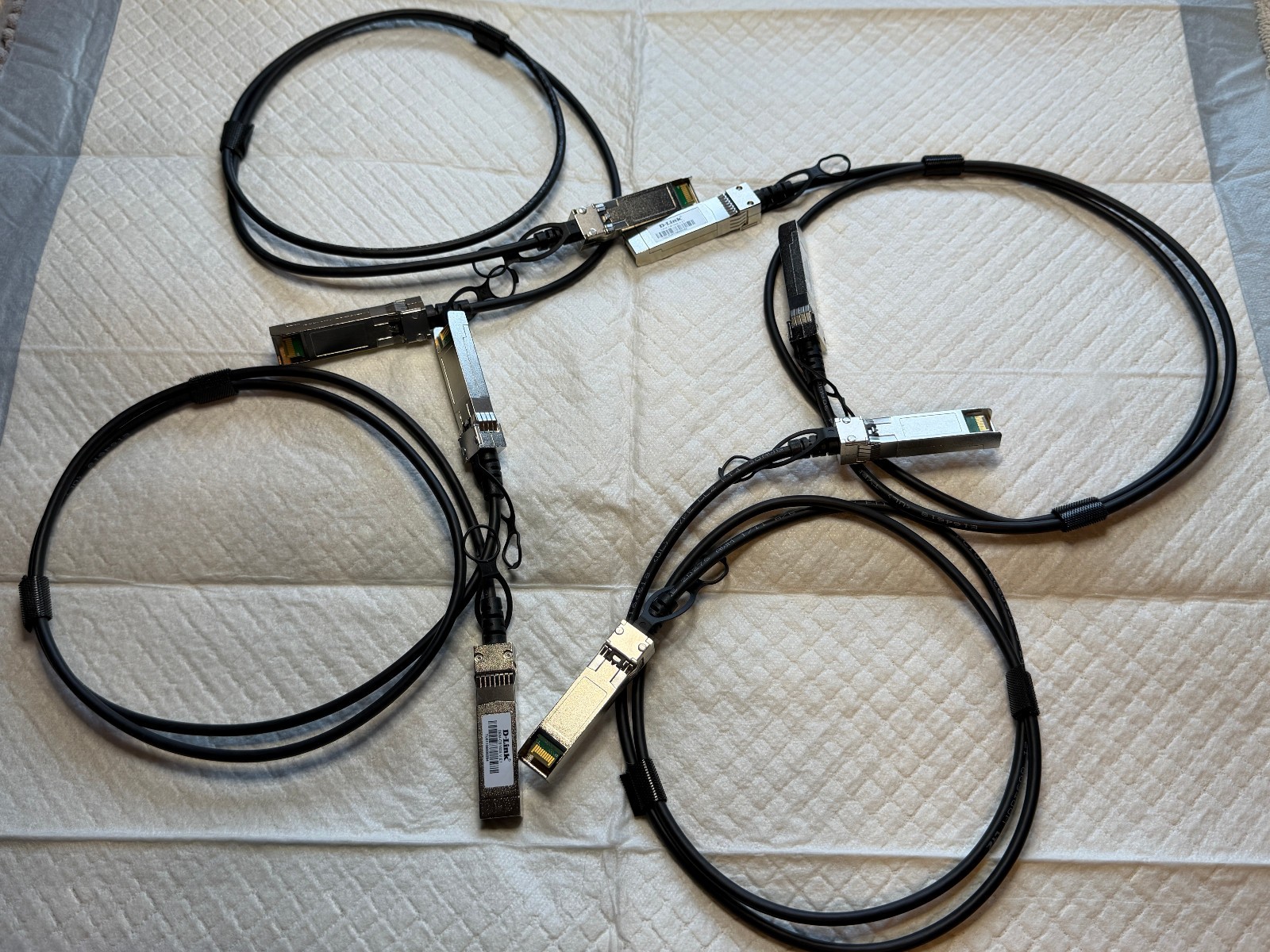 Lot of 4 D-Link DEM-CB100S V.E1 - TESTED