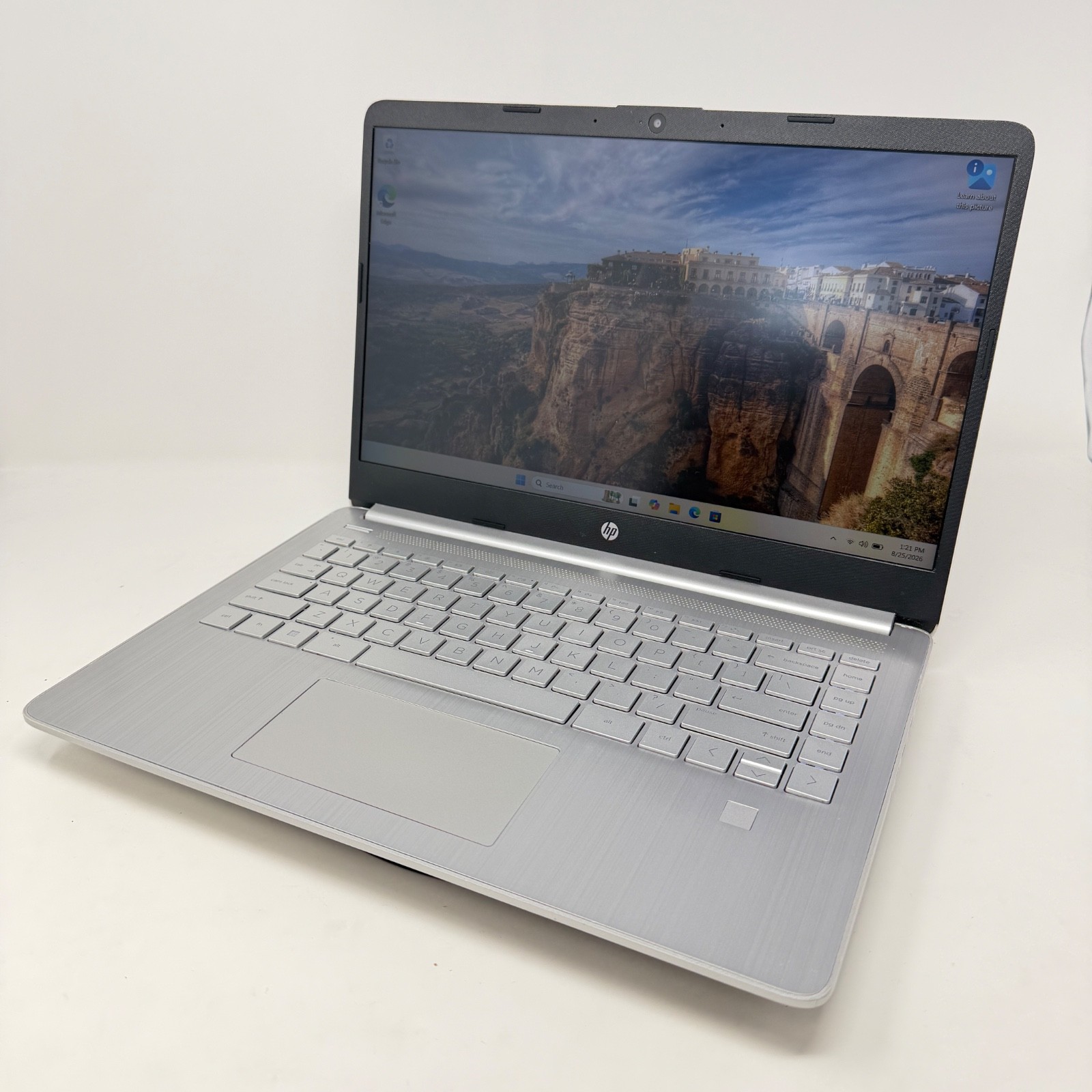 HP  14-dq2053cl 14" Laptop 8GB 256GB SSD Intel Core i3-1125G4@2.00GHz