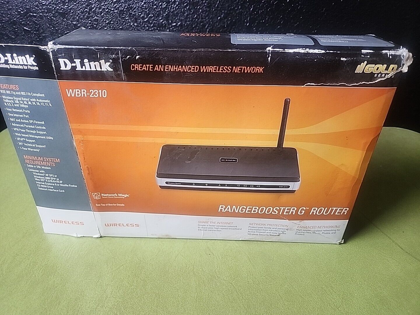 D-Link G WBR-2310 108 Mbps 4-Port 10/100 Wireless G Router with Adapter af1805A