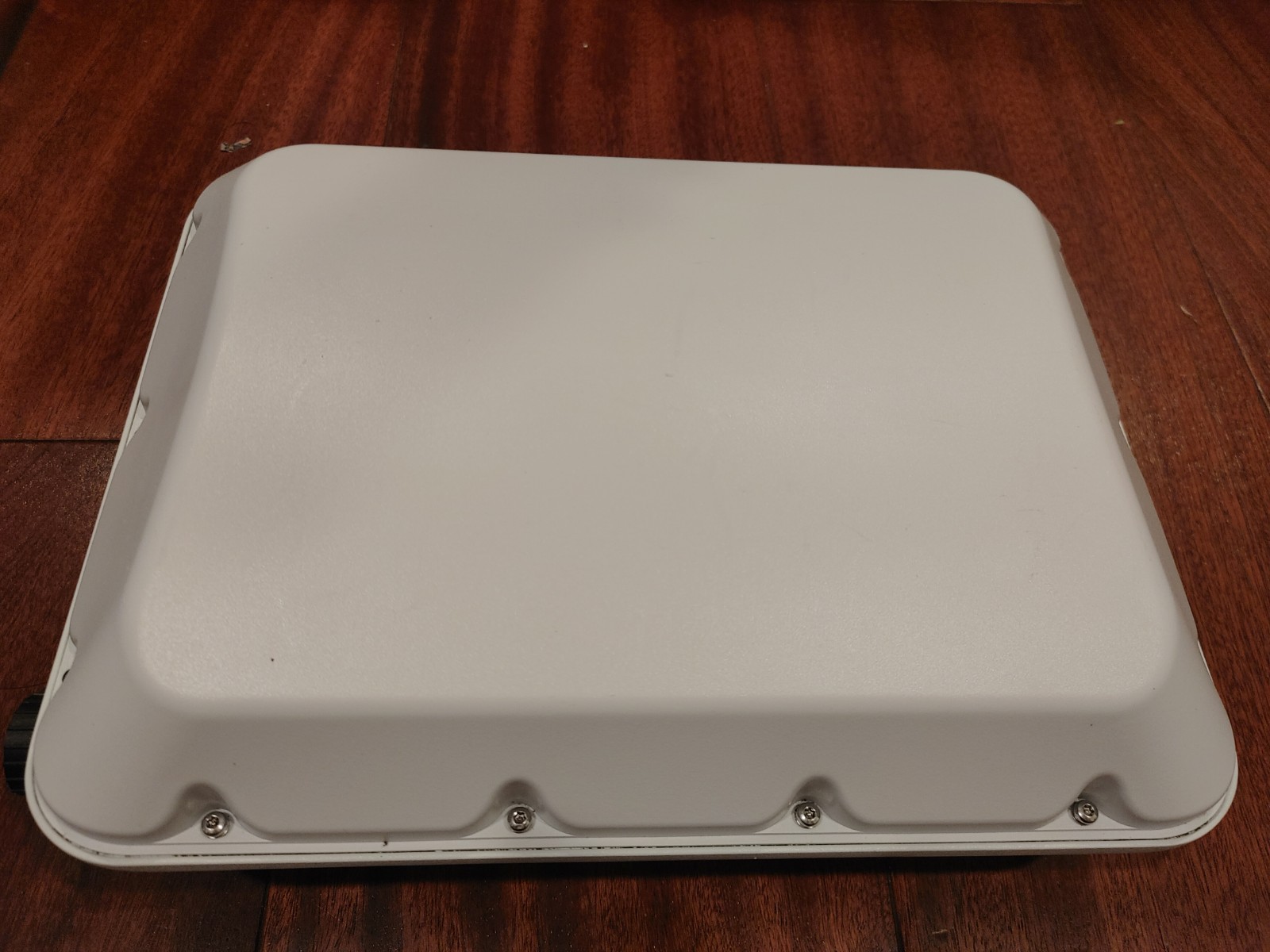 Ruckus Wireless Outdoor Access Point T750 SE 9U1T750US51 UNLEASHED G2U