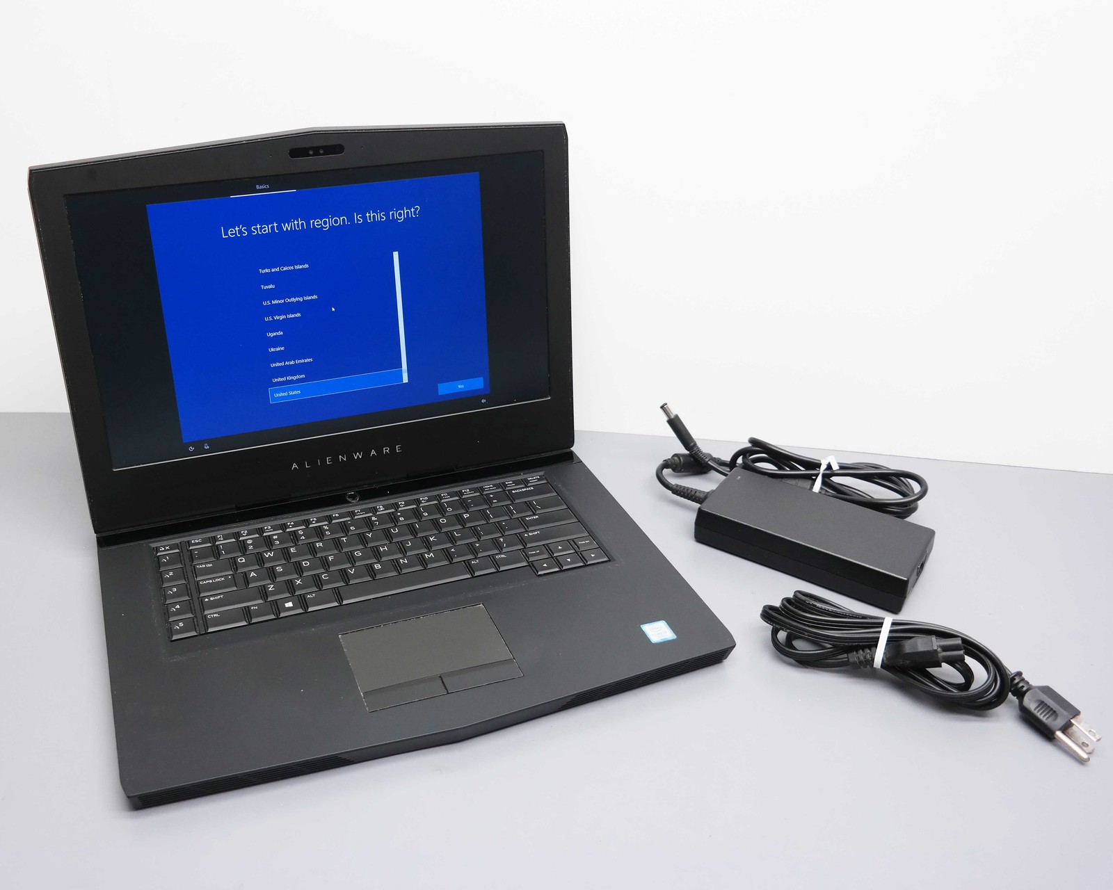 Dell Alienware 15 R3 15.6" Core i7-7700HQ 16GB 1TB GTX 1060