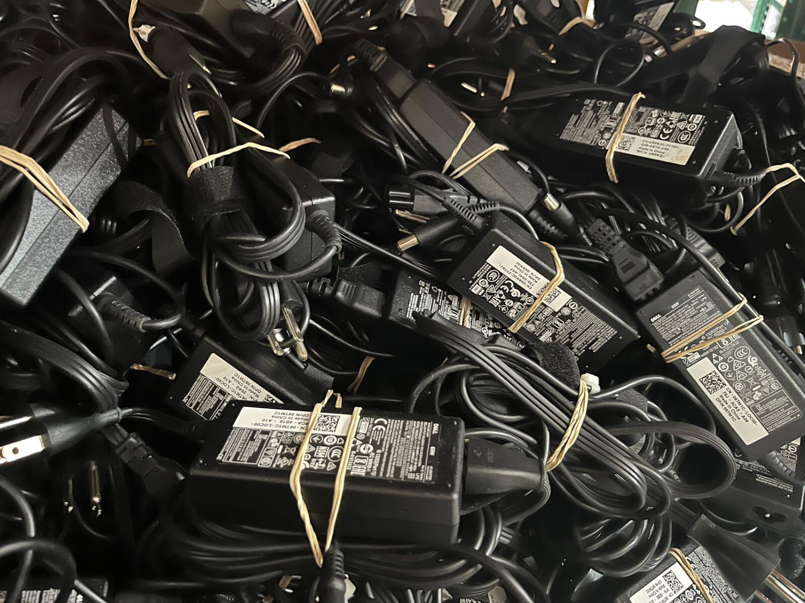 LOT 100 DELL  65W AC Adapter Charger 7.4mm Latitude 7490 7480 E7440 E7450 E7470