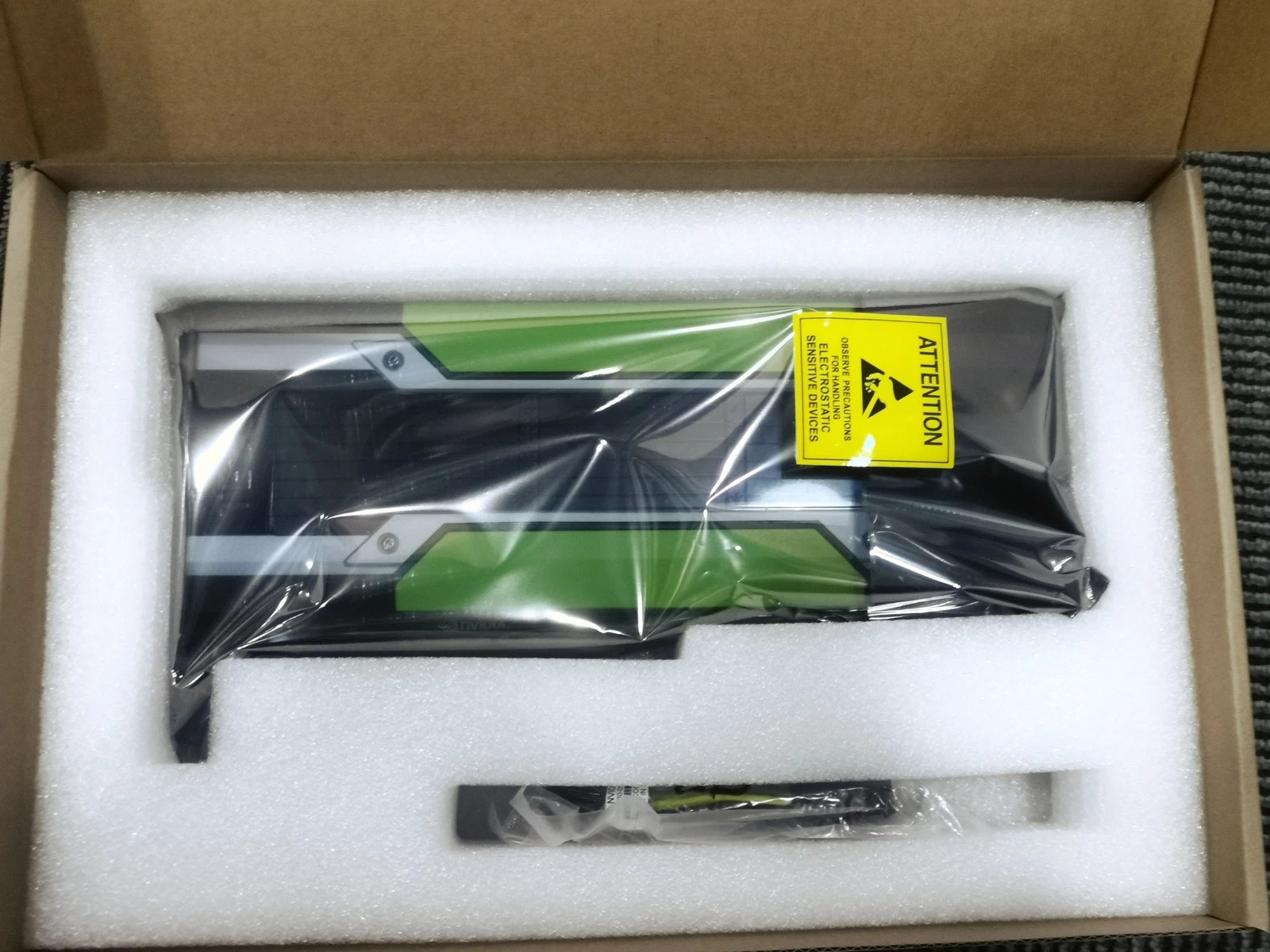 Nvidia Tesla P40 24GB DDR5 GPU Accelerator Card Dual PCI-E 3.0 x16 For Servers